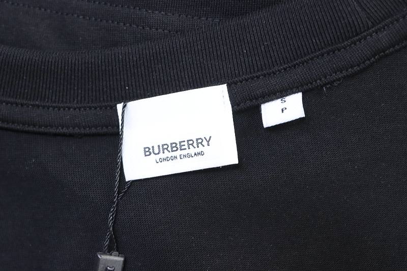BURBERRY Classic Metal Equestrian Logo Crew Neck Short Sleeve T-Shirt Style 2