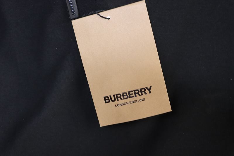 BURBERRY Classic Metal Equestrian Logo Crew Neck Short Sleeve T-Shirt Style 2