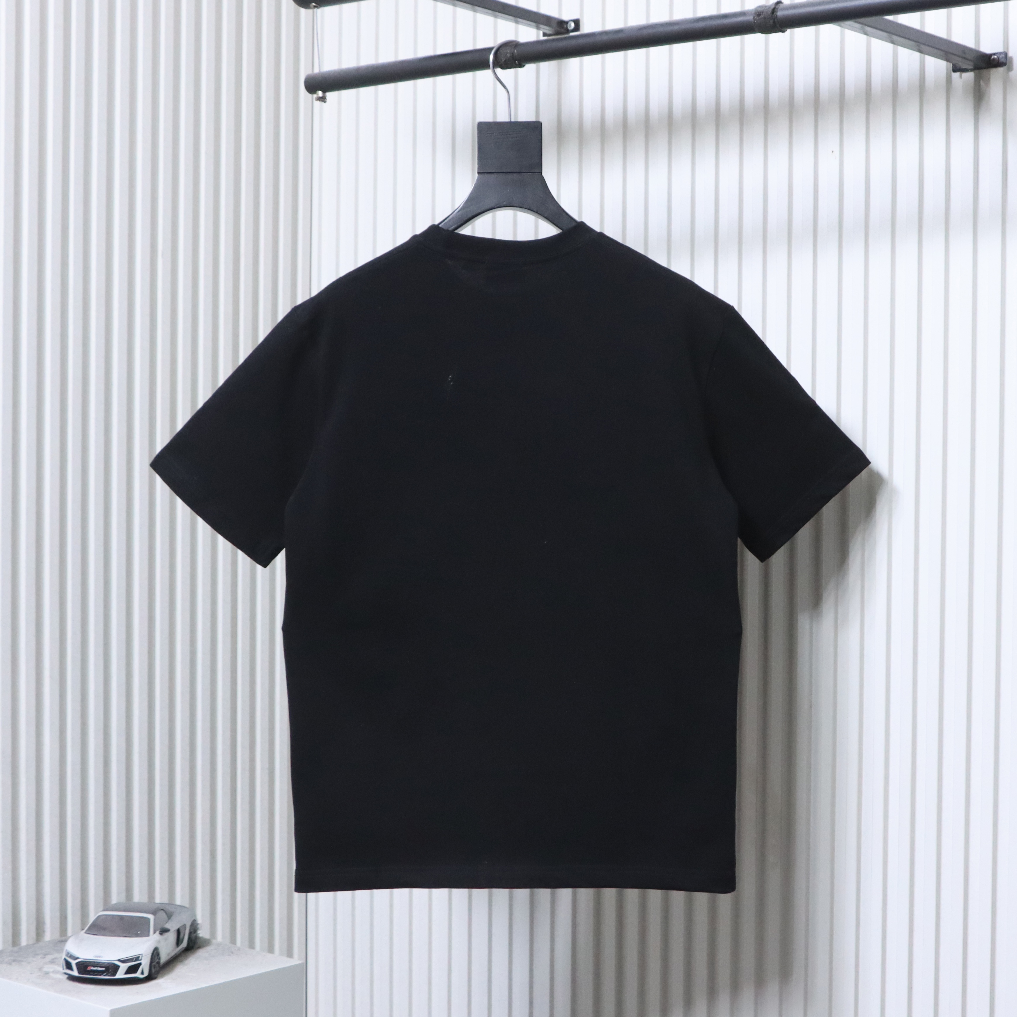 BURBERRY Classic Metal Equestrian Logo Crew Neck Short Sleeve T-Shirt Style 2