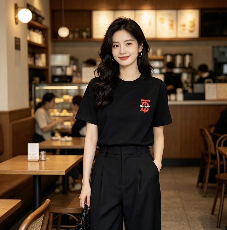 BURBERRY Classic TB Logo Short Sleeve T-Shirt Style 2