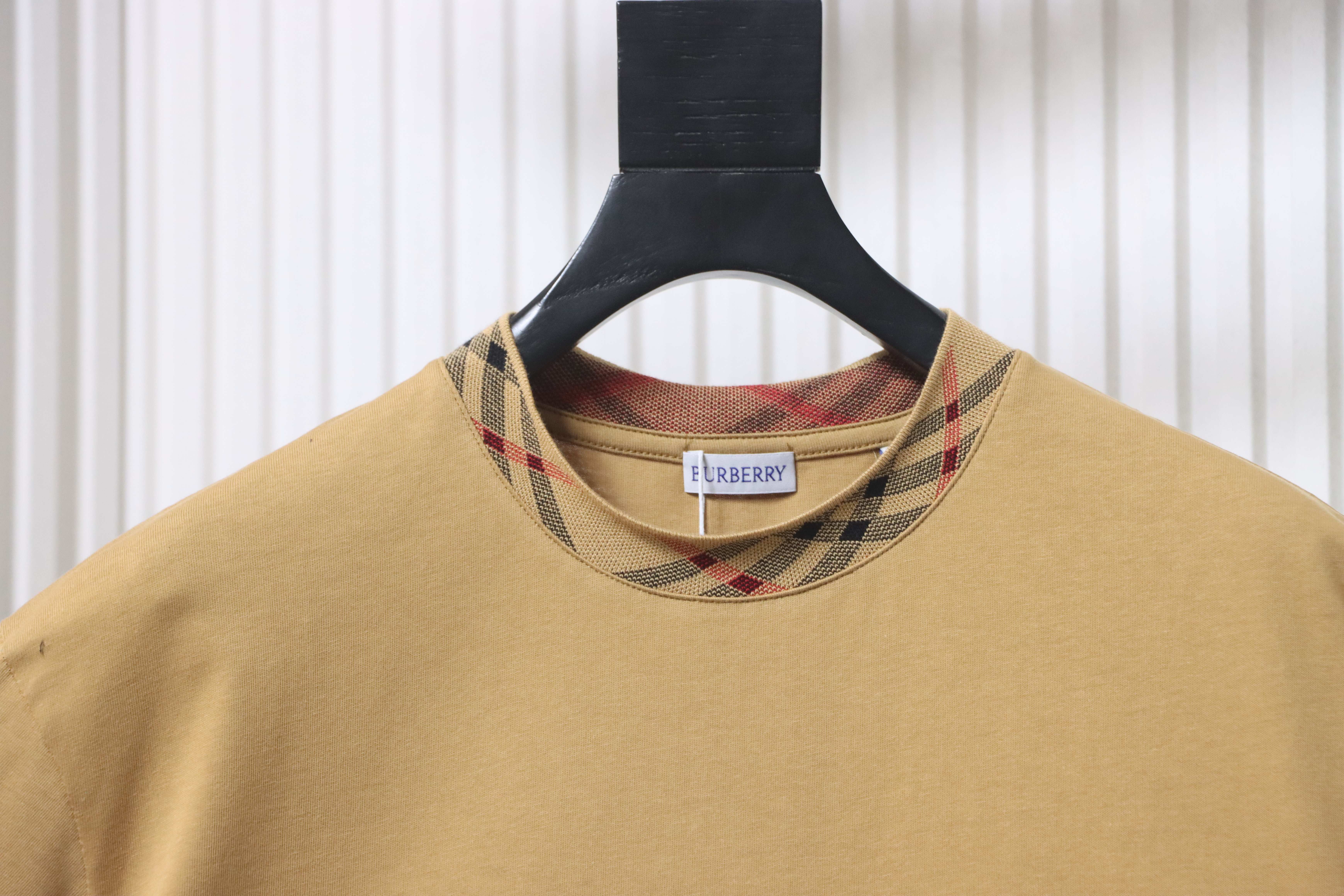 BURBERRY Collar Check Contrast Short Sleeve T-Shirt Style 6