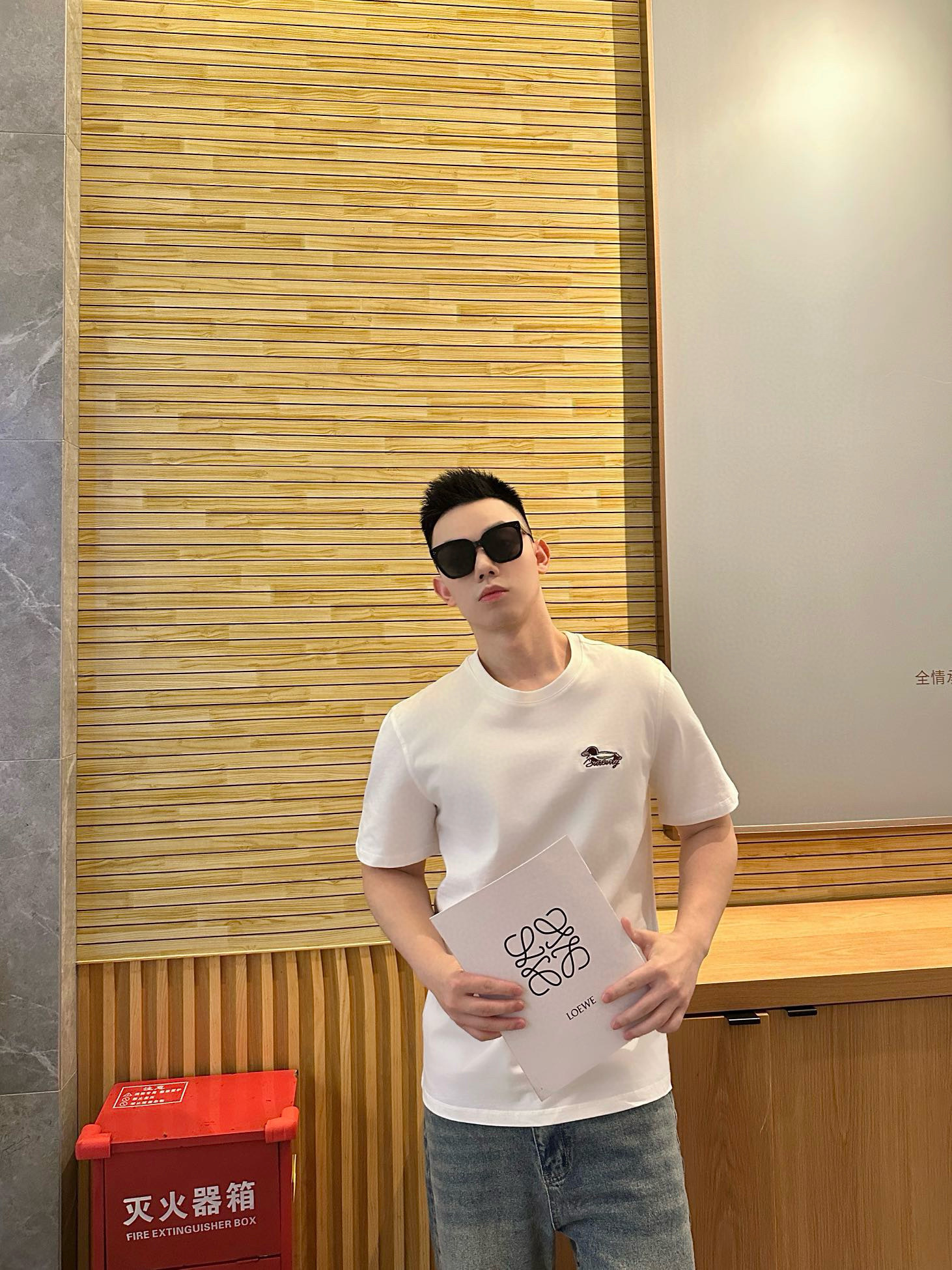 BURBERRY Embroidery Short Sleeve T-Shirt