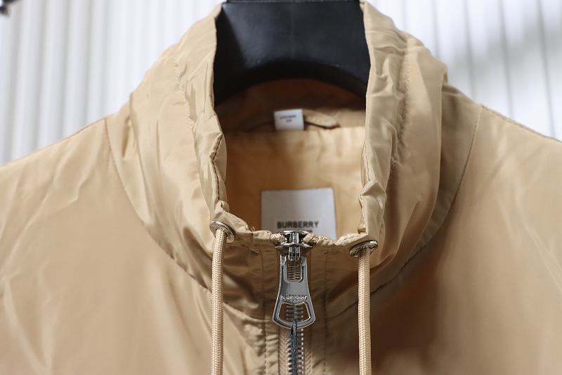 BURBERRY Equestrian Collar Jacket Style 2