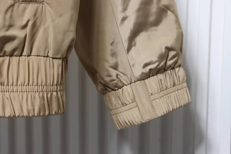 BURBERRY Equestrian Collar Jacket Style 2
