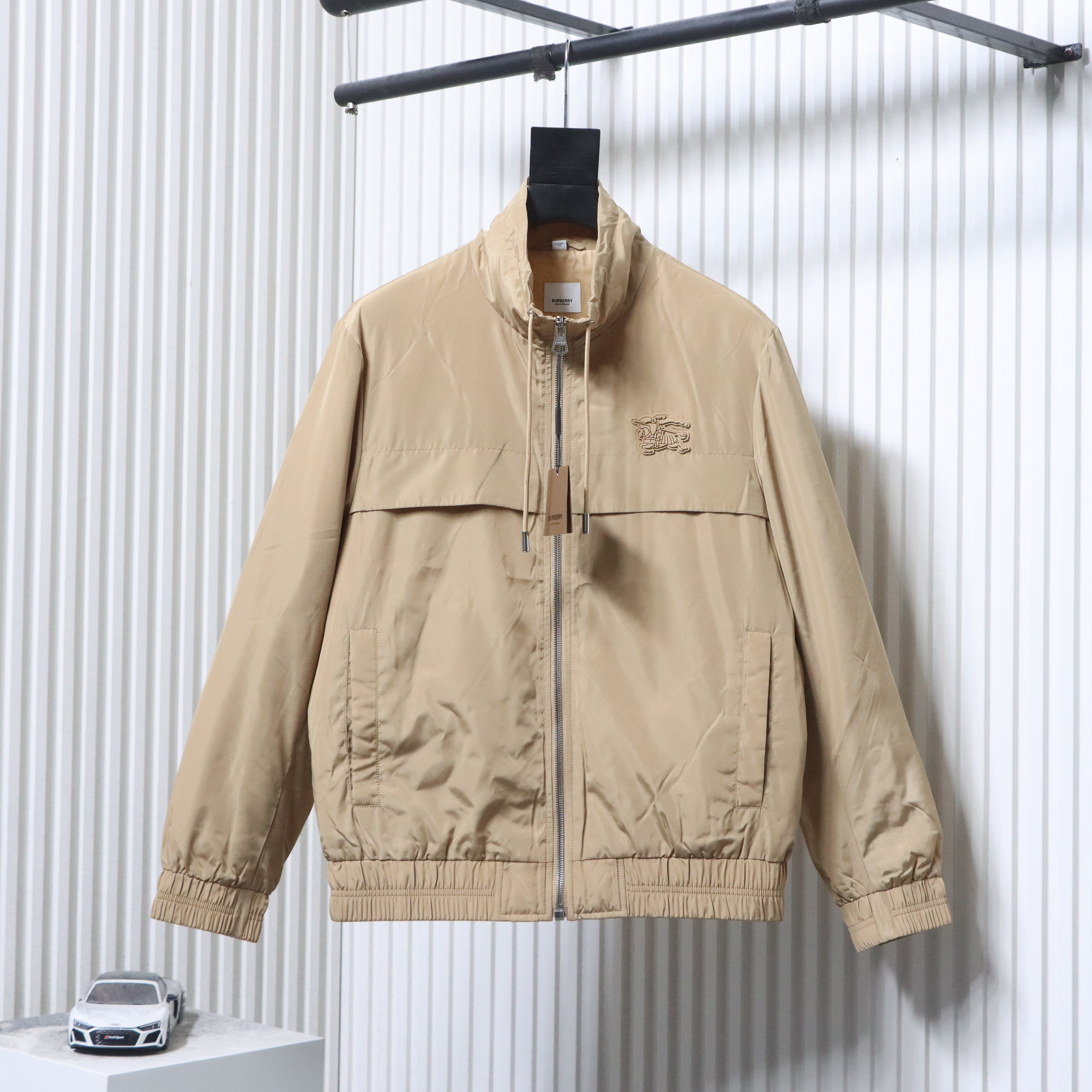 BURBERRY Equestrian Collar Jacket Style 2