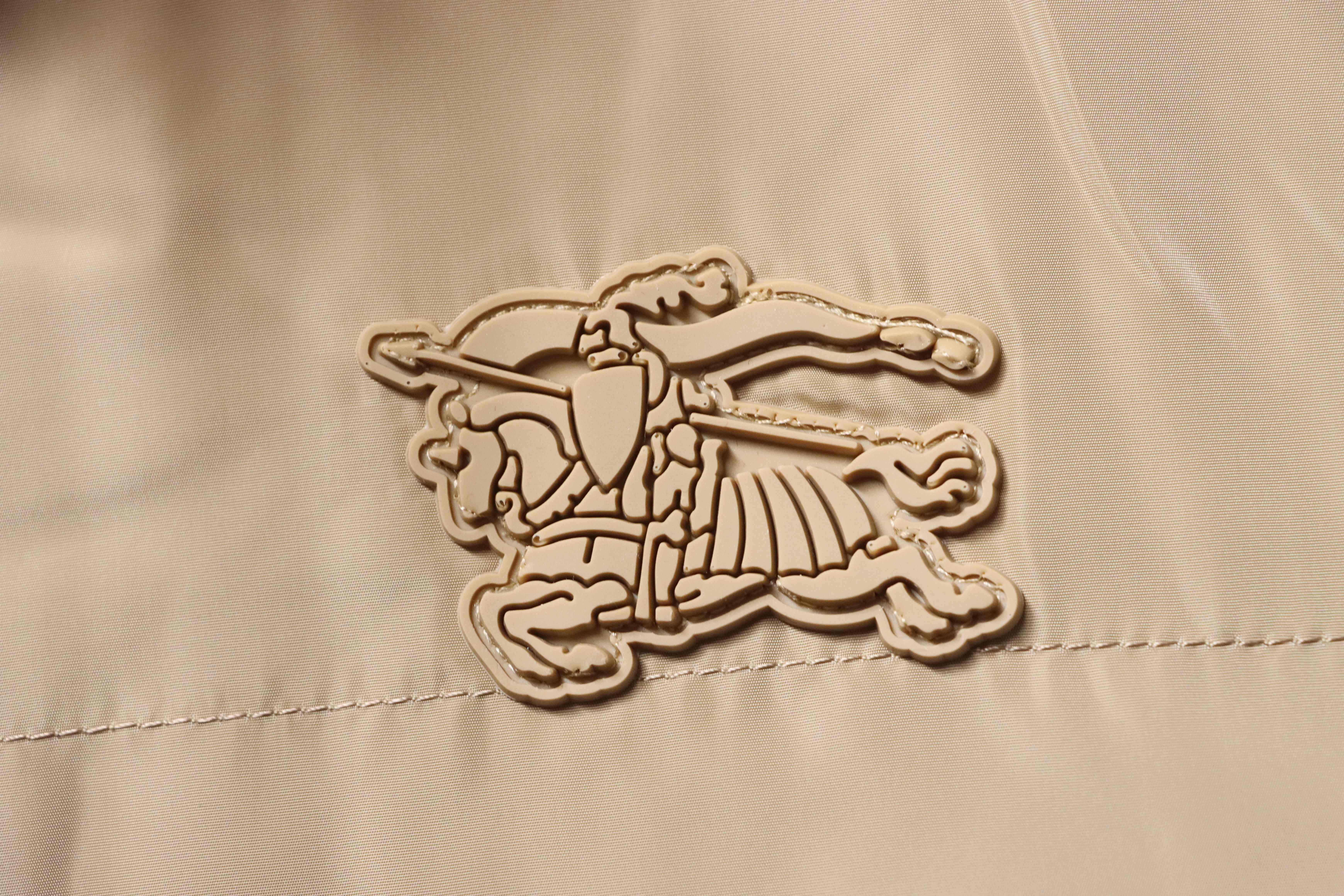 BURBERRY Equestrian Collar Jacket Style 2