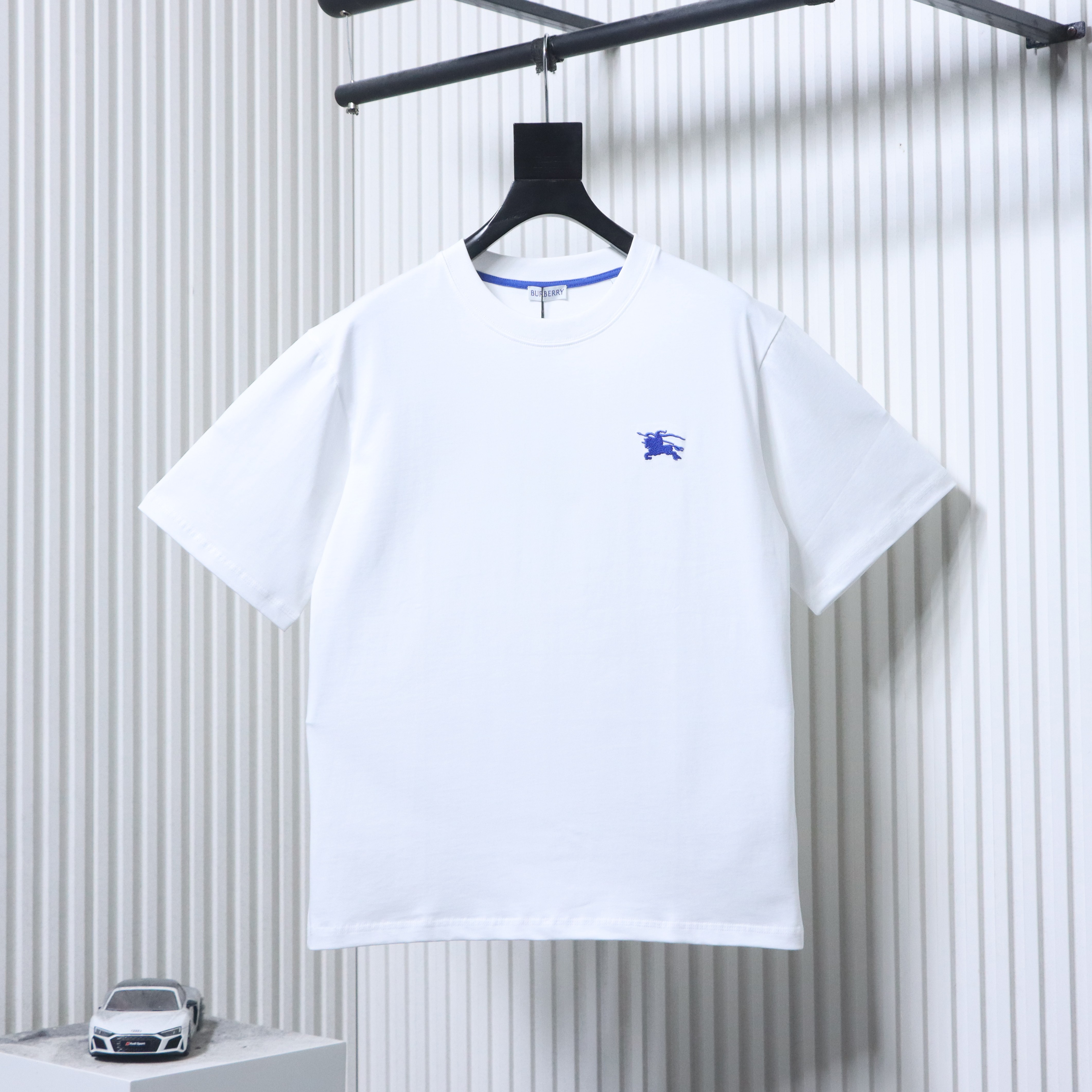BURBERRY Equestrian Embroidery Blue Short Sleeve T-Shirt Style 1