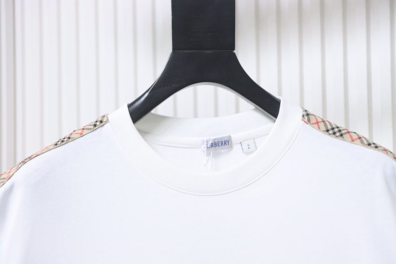 BURBERRY Equestrian Embroidery Check Short Sleeve T-Shirt Style 1