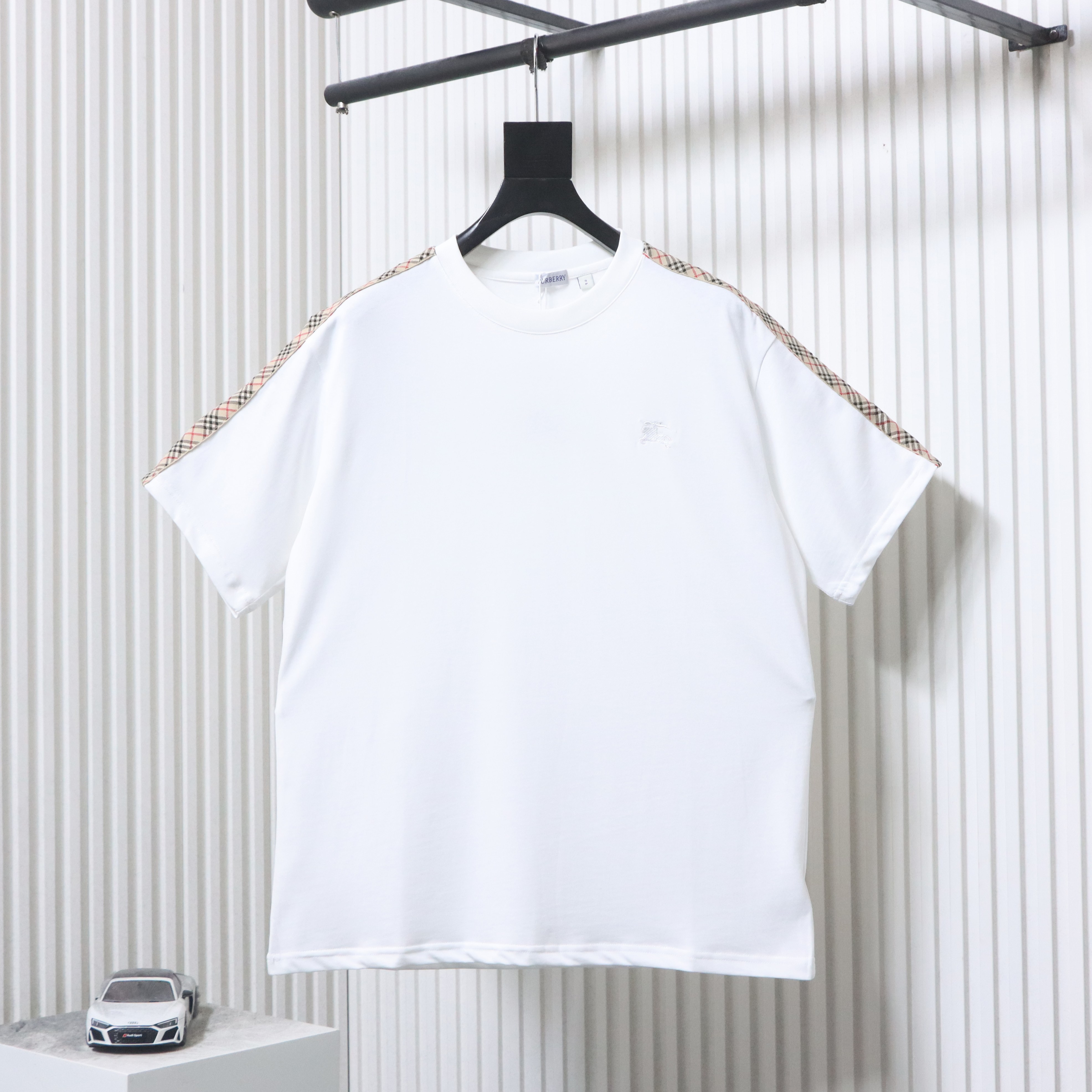 BURBERRY Equestrian Embroidery Check Short Sleeve T-Shirt Style 1