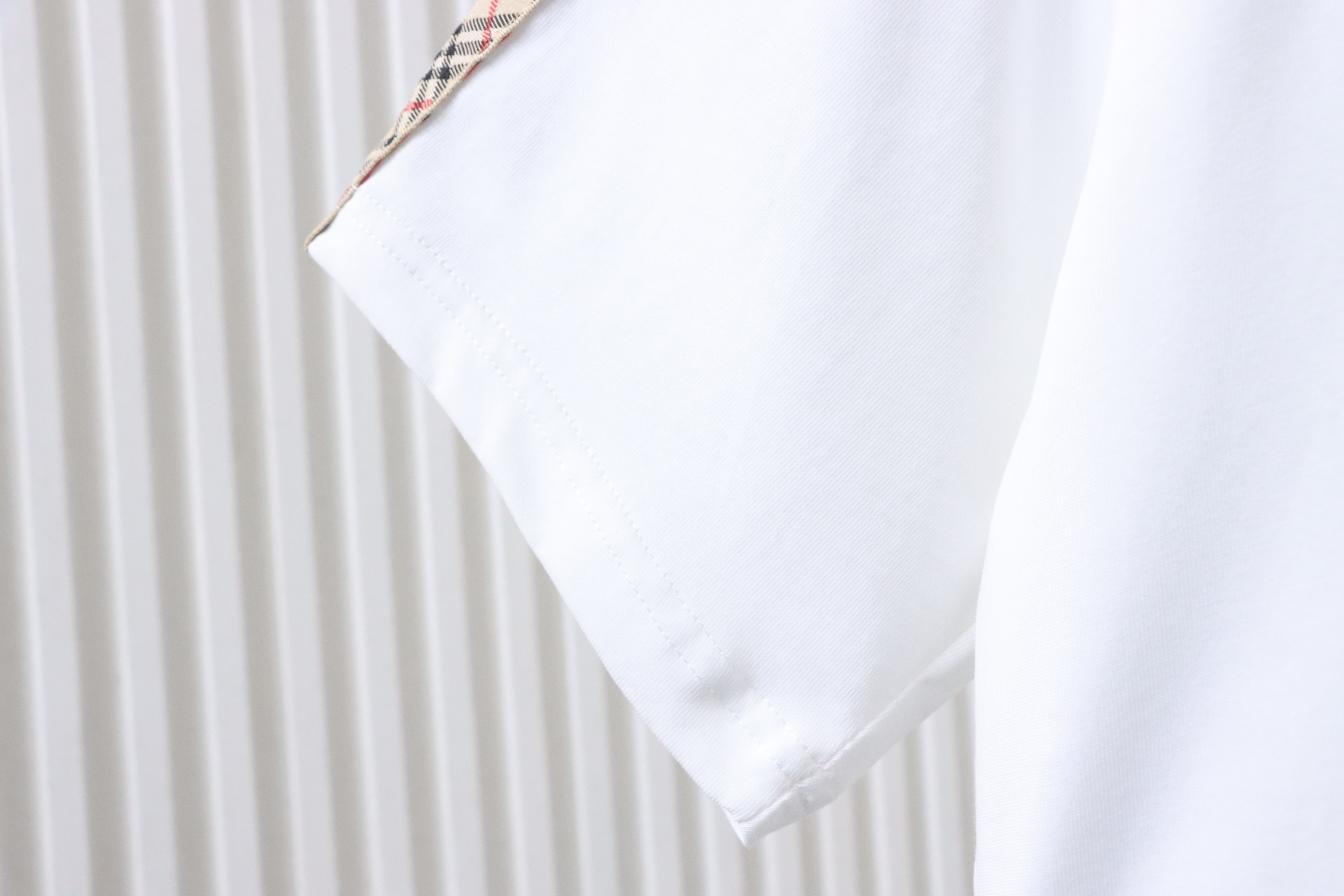BURBERRY Equestrian Embroidery Check Short Sleeve T-Shirt Style 1