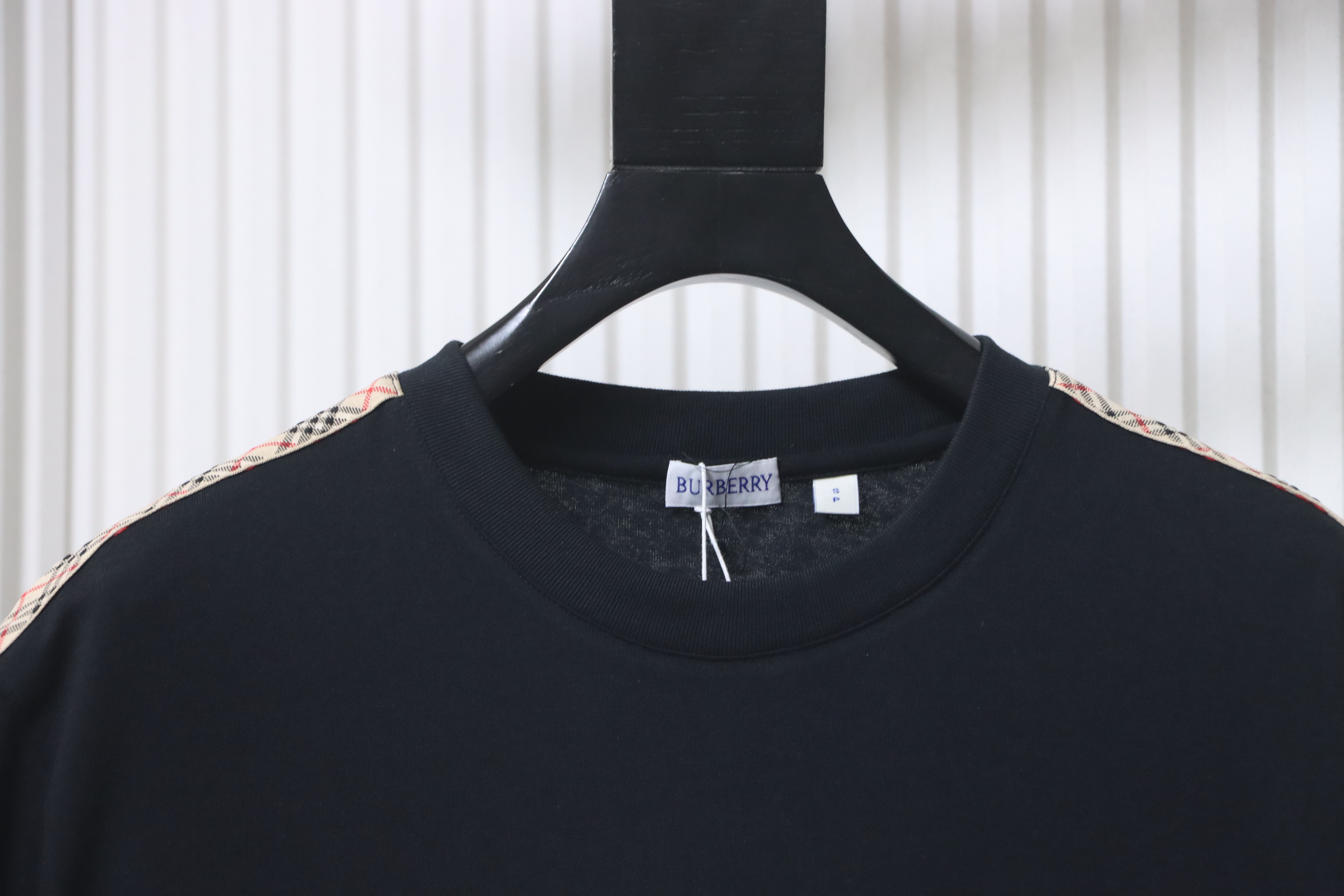 BURBERRY Equestrian Embroidery Check Short Sleeve T-Shirt Style 2