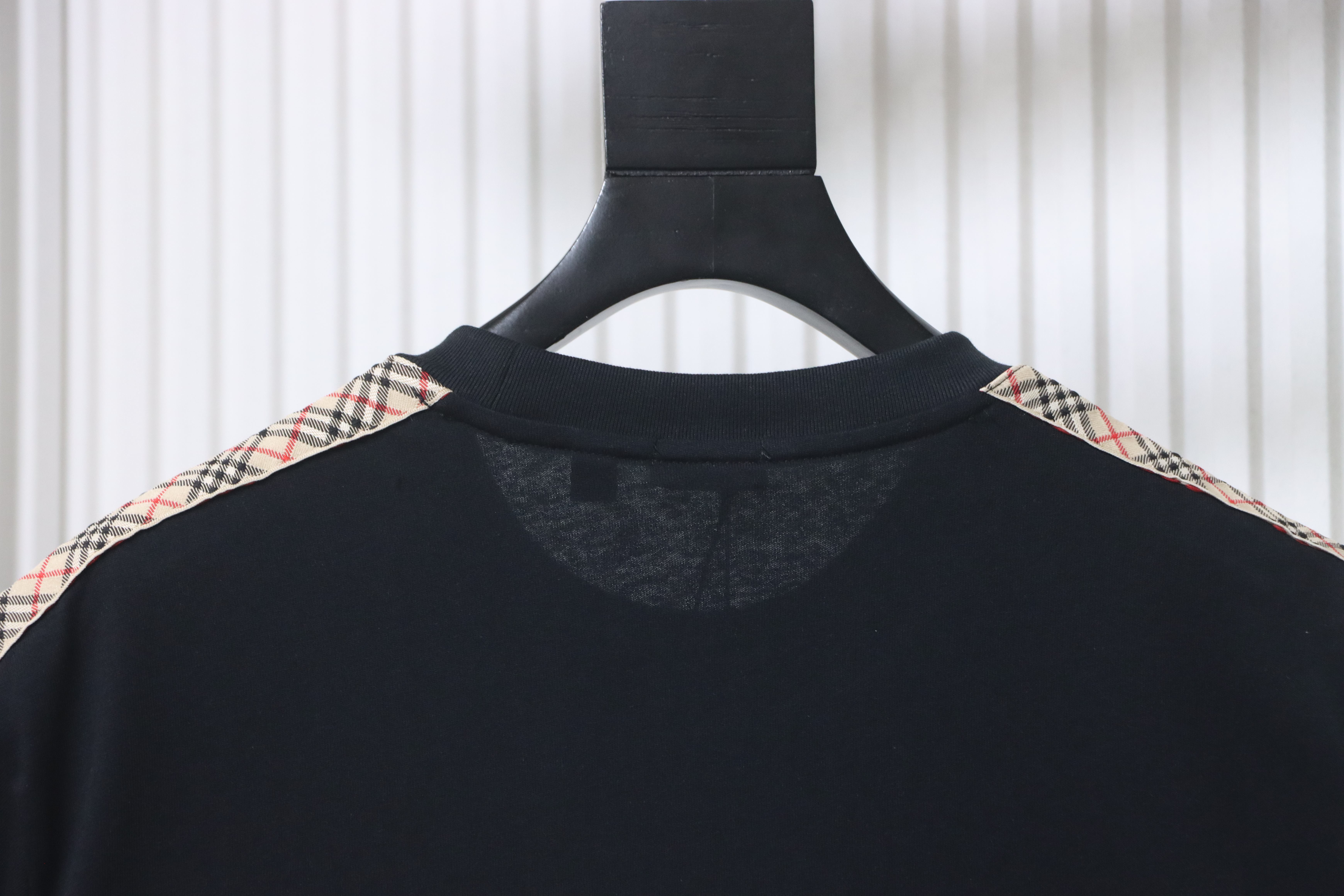 BURBERRY Equestrian Embroidery Check Short Sleeve T-Shirt Style 2
