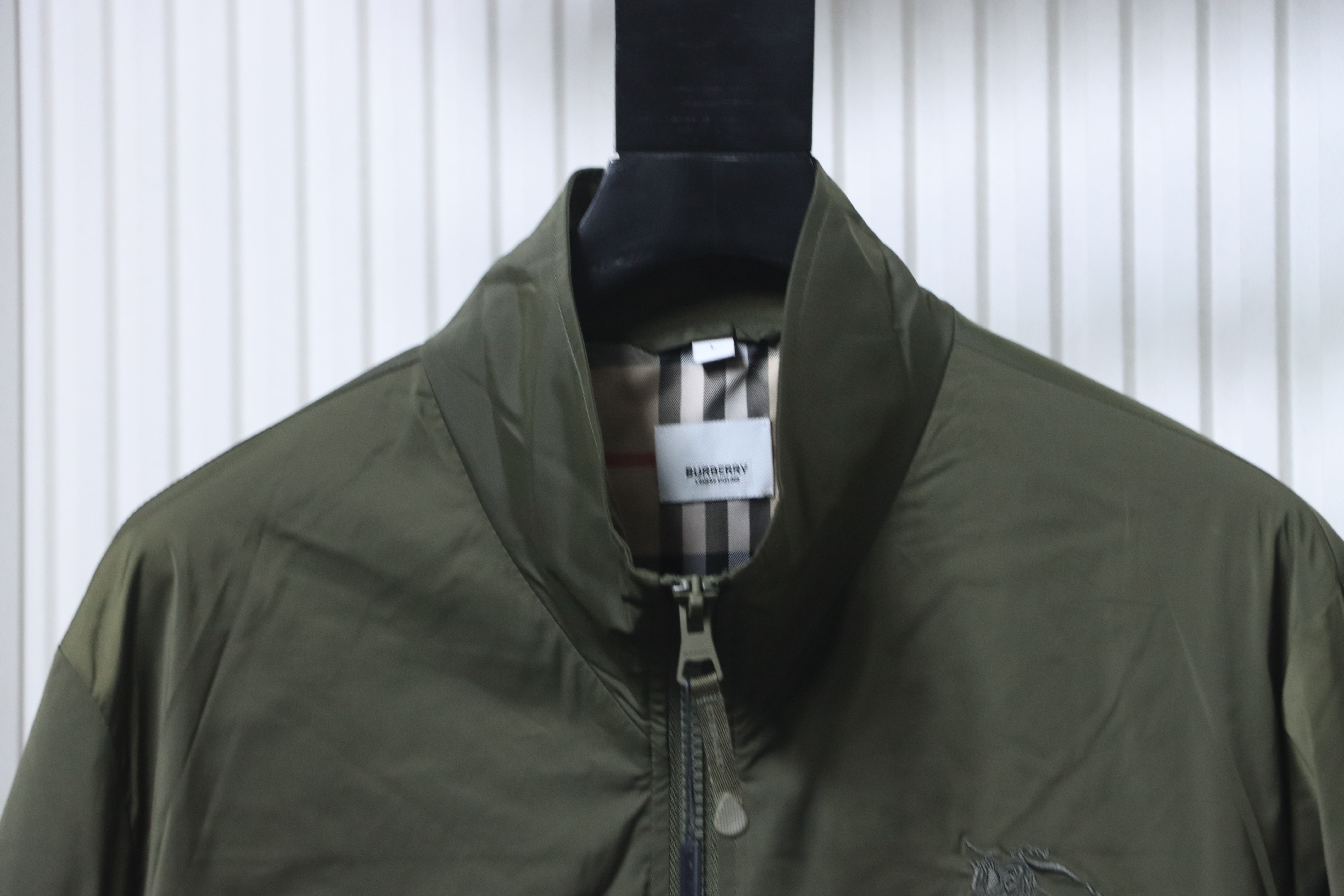 BURBERRY Equestrian Embroidery Collar Jacket Style 2