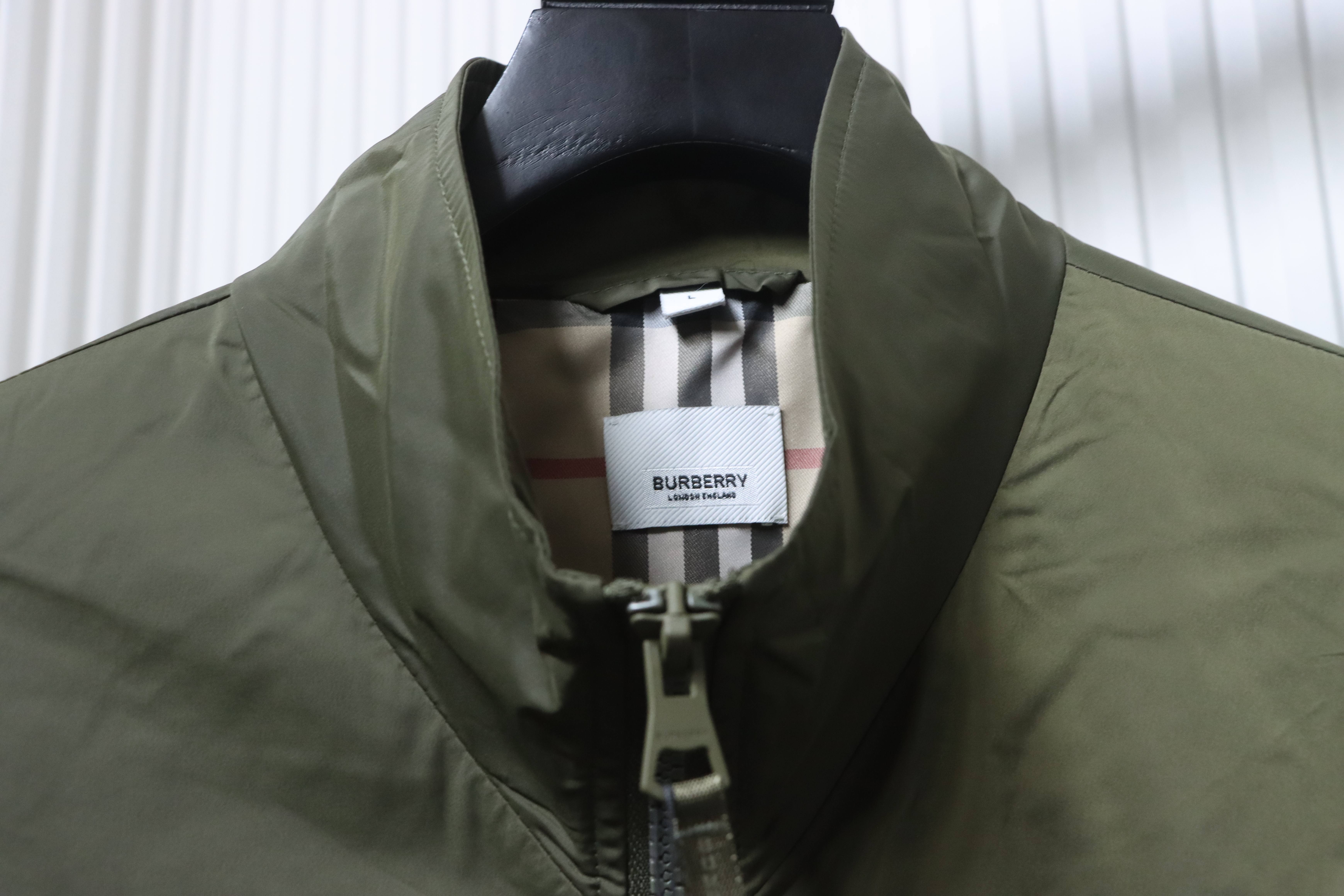 BURBERRY Equestrian Embroidery Collar Jacket Style 2
