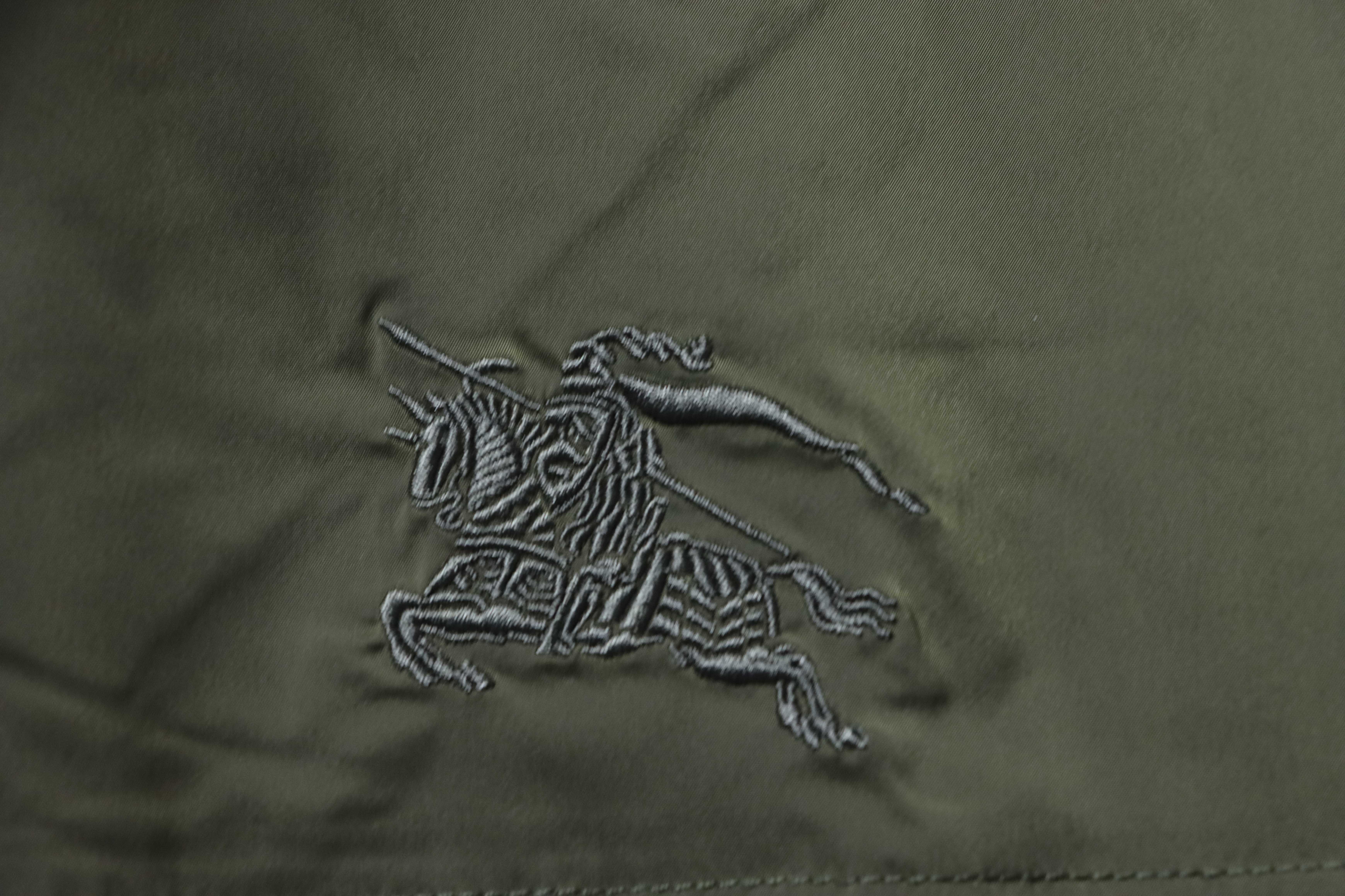 BURBERRY Equestrian Embroidery Collar Jacket Style 2