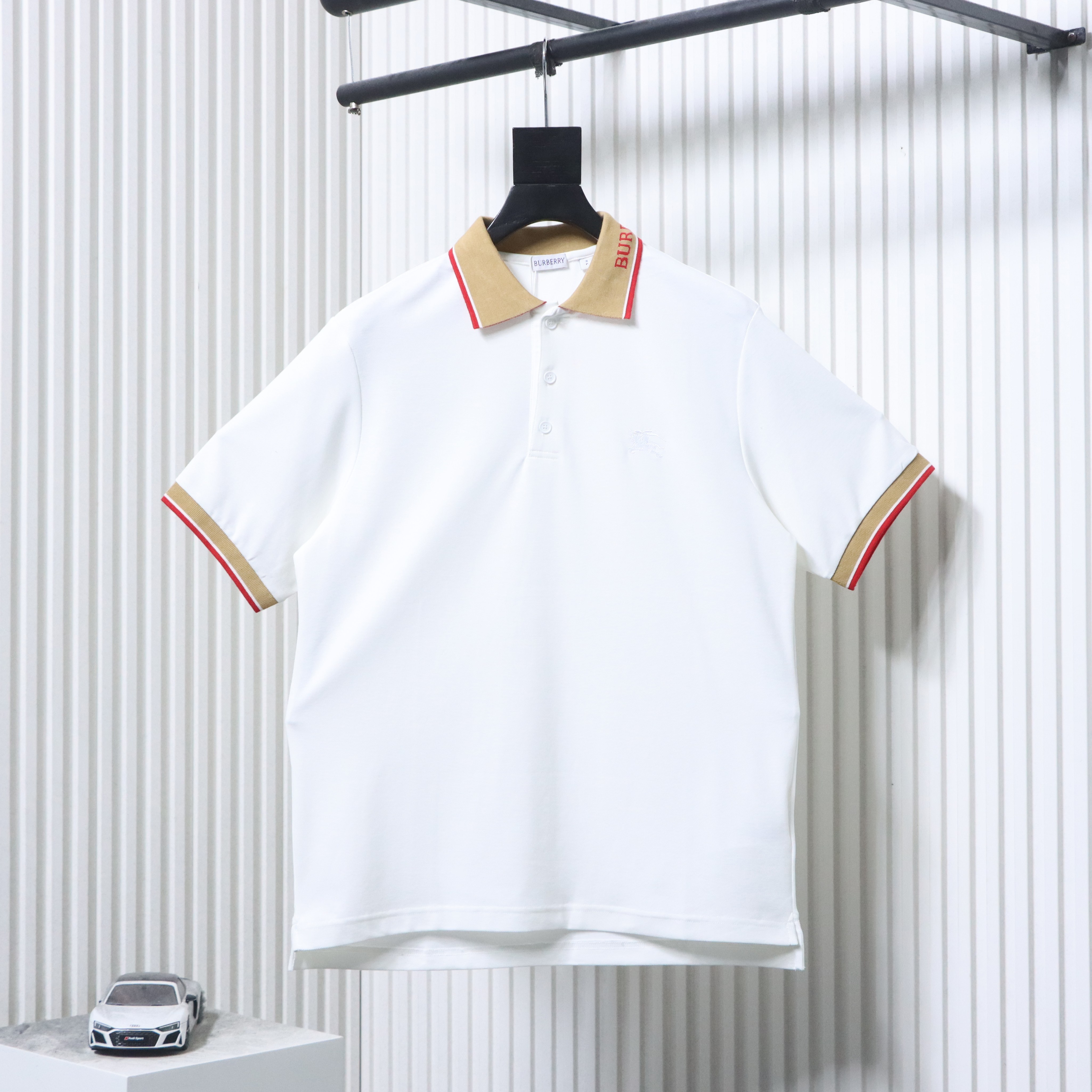 BURBERRY Equestrian Embroidery Logo Short Sleeve Polo Shirt Style 1