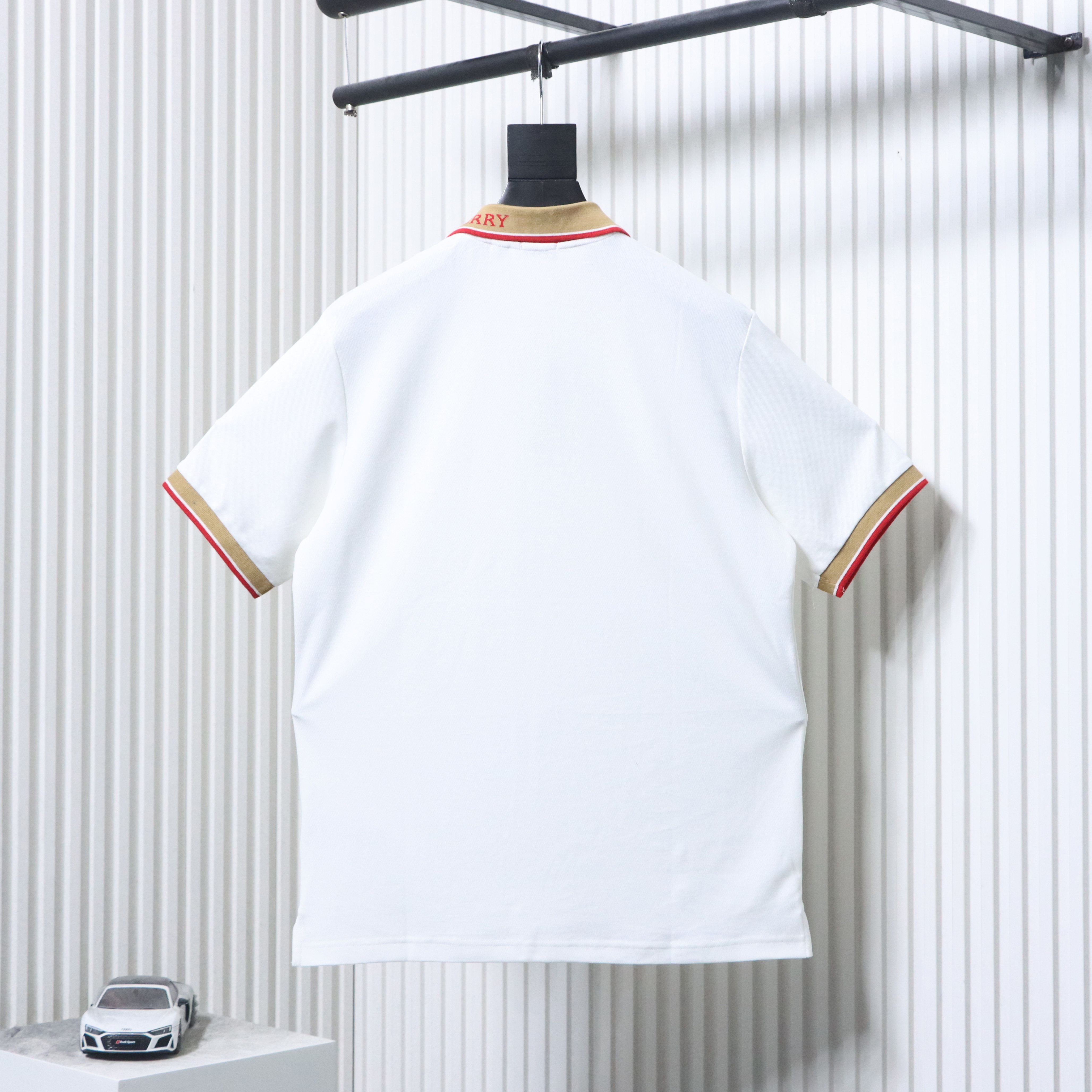 BURBERRY Equestrian Embroidery Logo Short Sleeve Polo Shirt Style 1