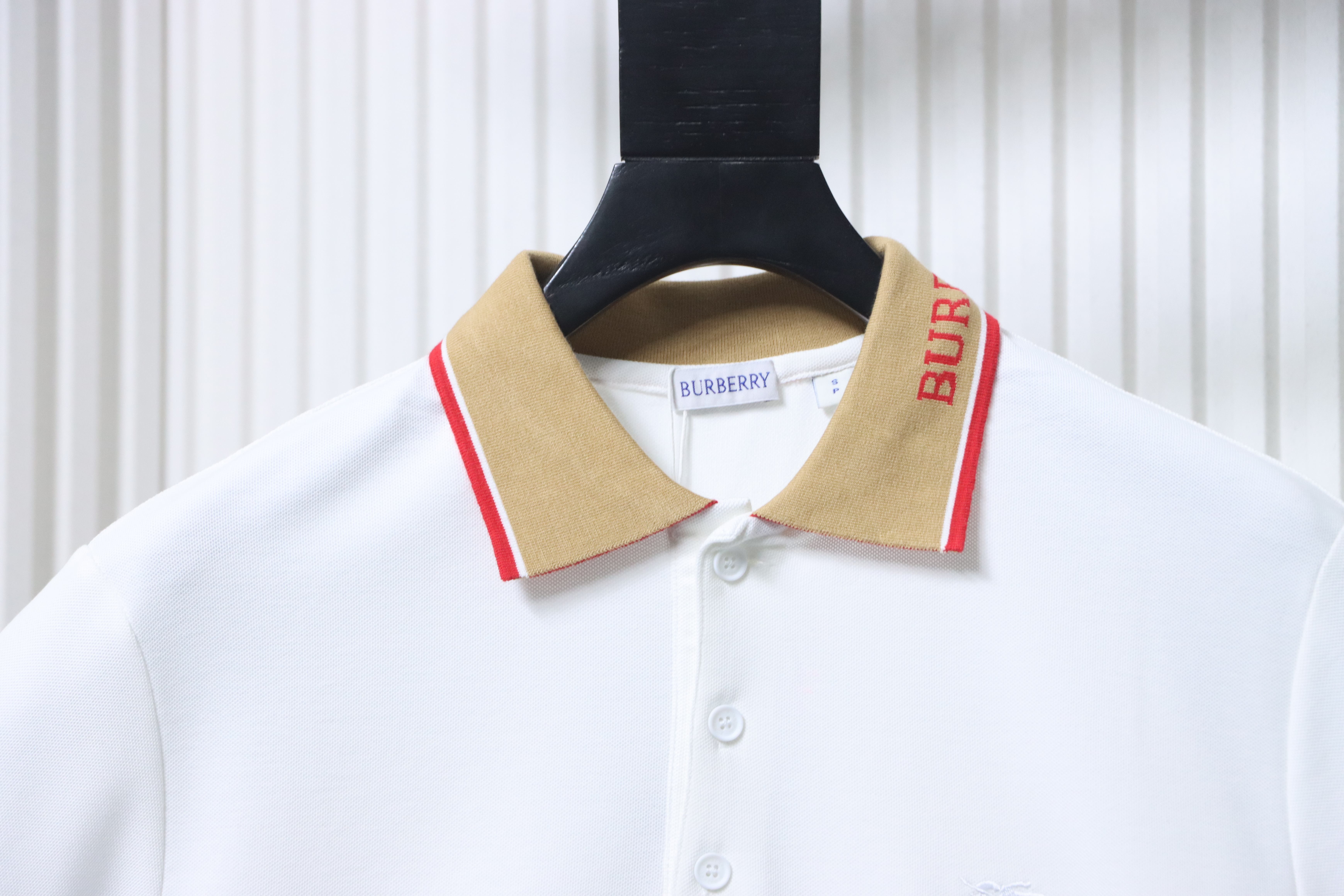 BURBERRY Equestrian Embroidery Logo Short Sleeve Polo Shirt Style 1