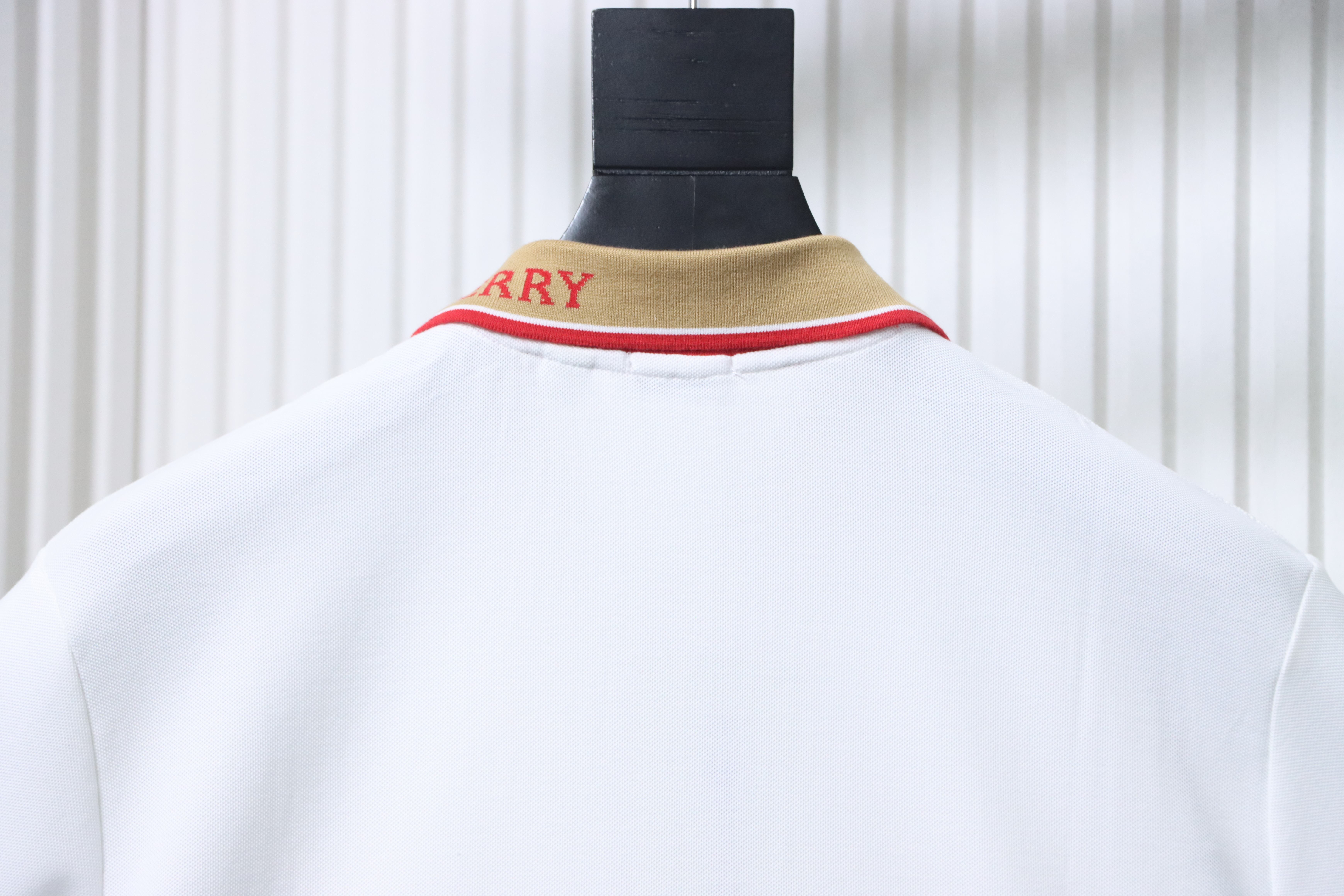 BURBERRY Equestrian Embroidery Logo Short Sleeve Polo Shirt Style 1