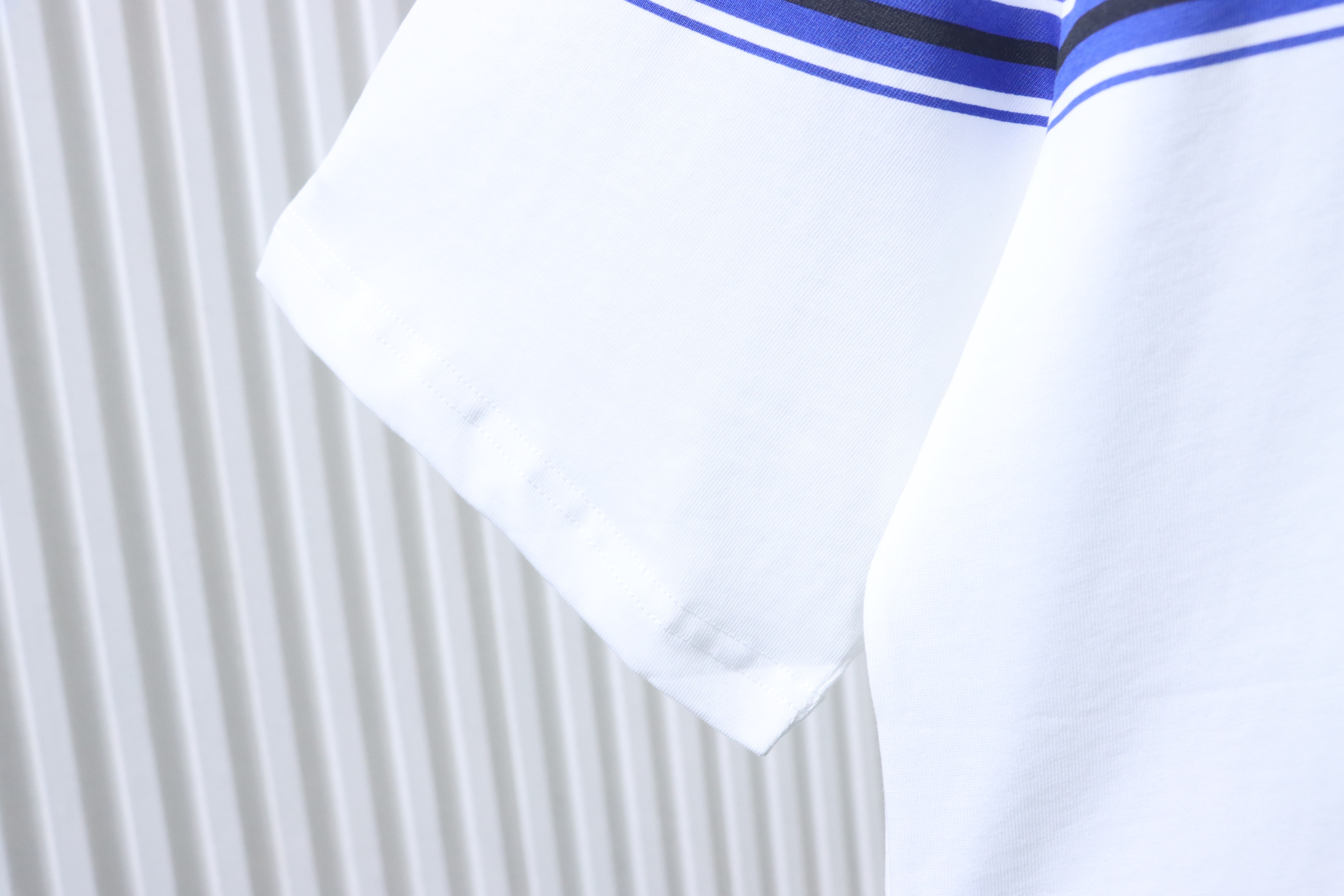 BURBERRY Equestrian Embroidery Print Short Sleeve T-Shirt Style 1