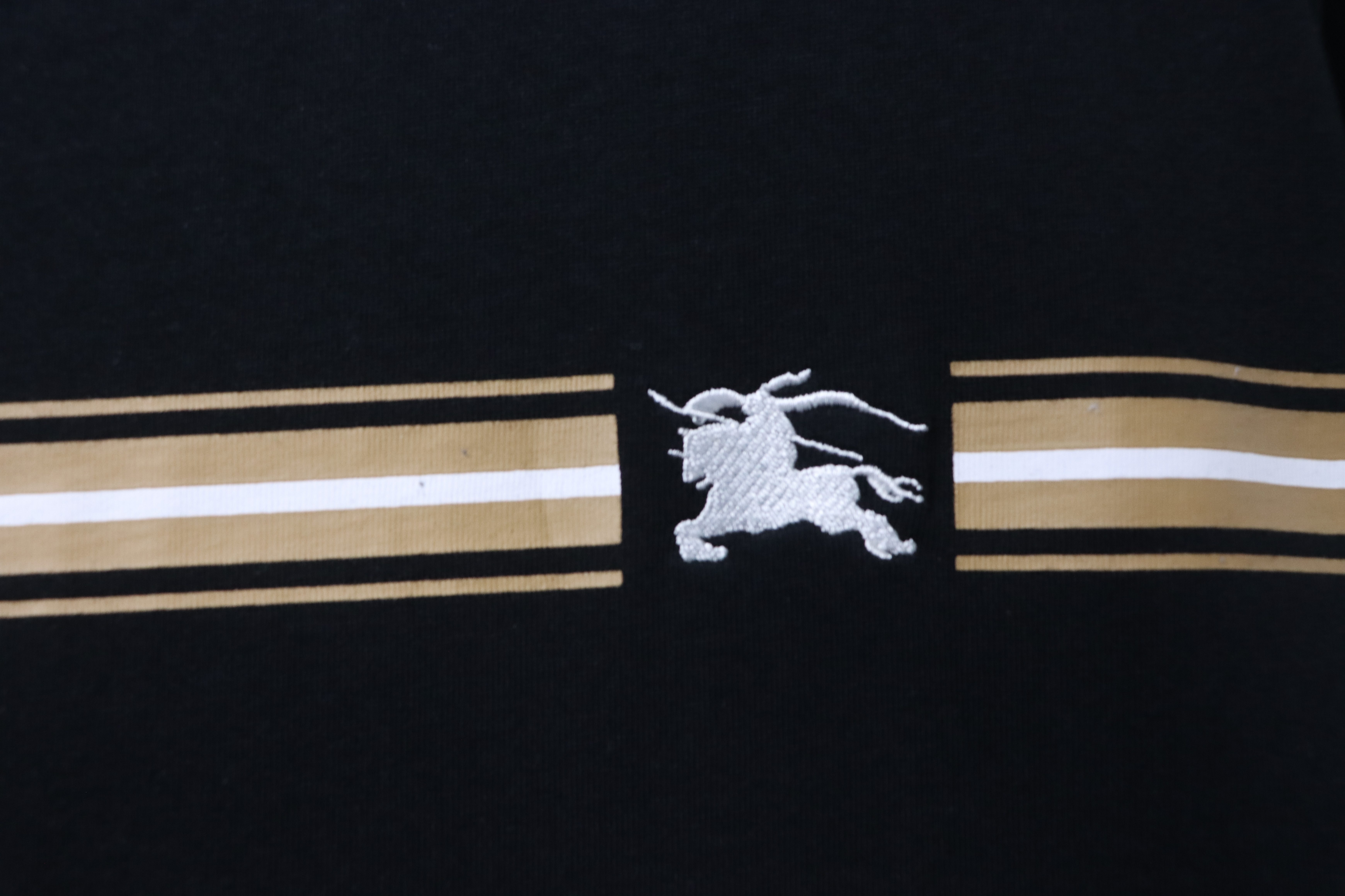 BURBERRY Equestrian Embroidery Print Short Sleeve T-Shirt Style 2