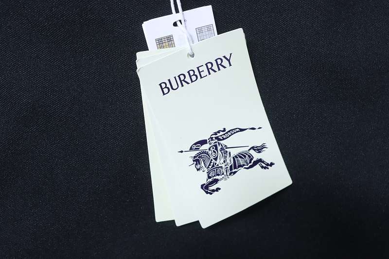 BURBERRY Equestrian Embroidery Short Sleeve Polo Shirt Style 2