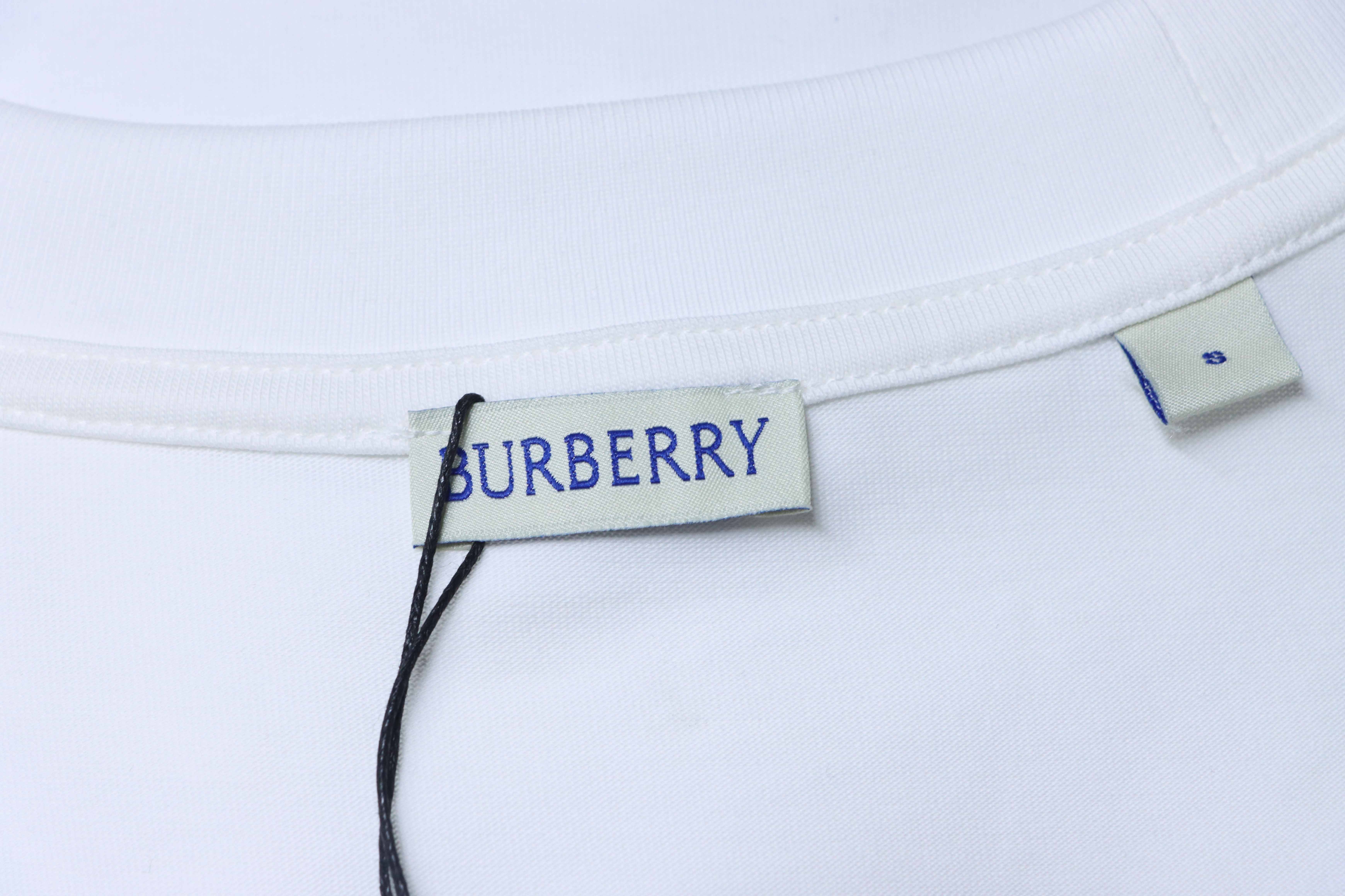 BURBERRY Equestrian Print Short Sleeve T-Shirt Style 1