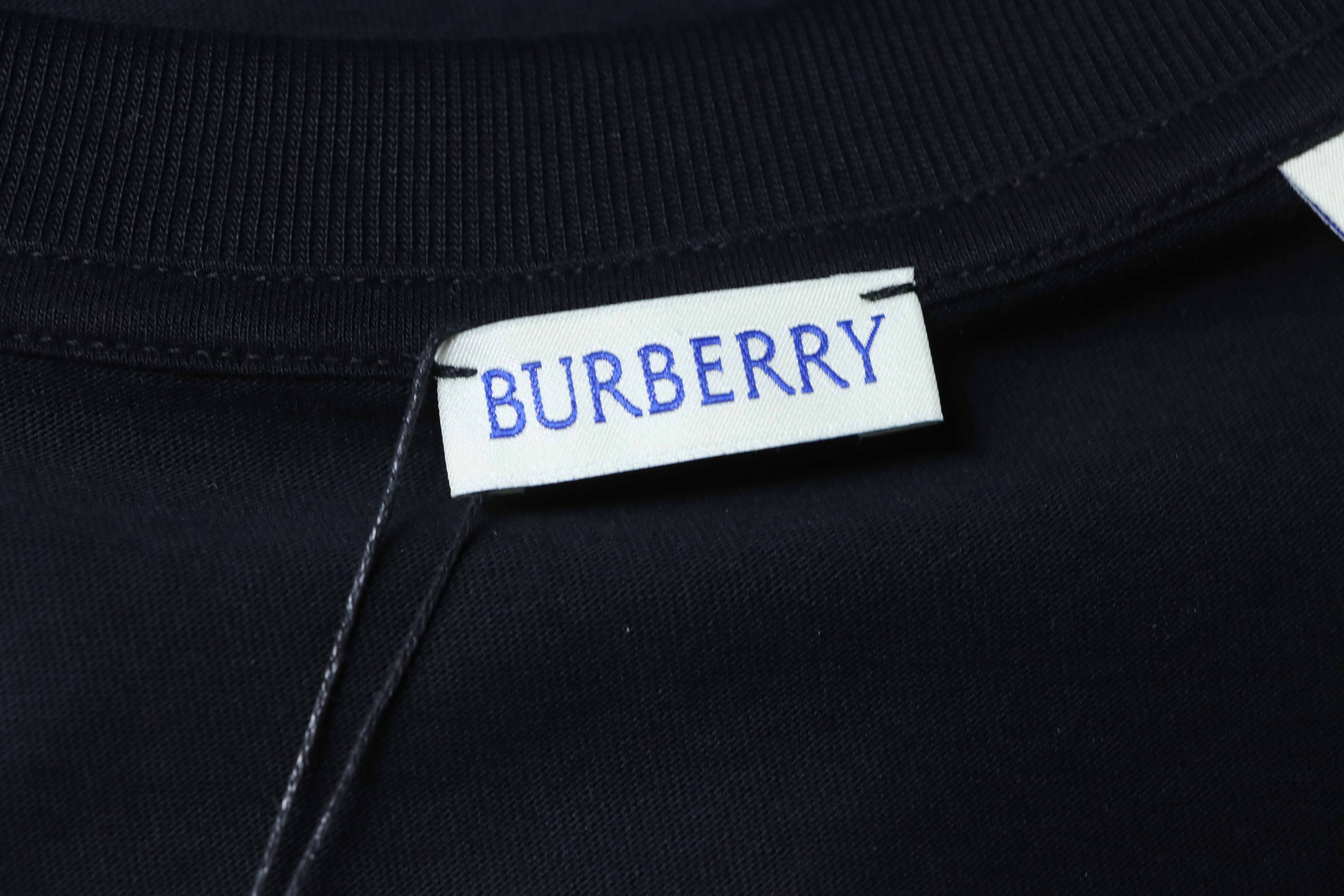BURBERRY Equestrian Print Short Sleeve T-Shirt Style 2