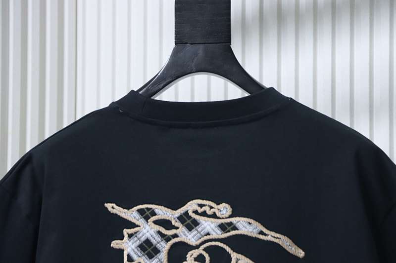 BURBERRY Equestrian Short Sleeve T-Shirt Style 1