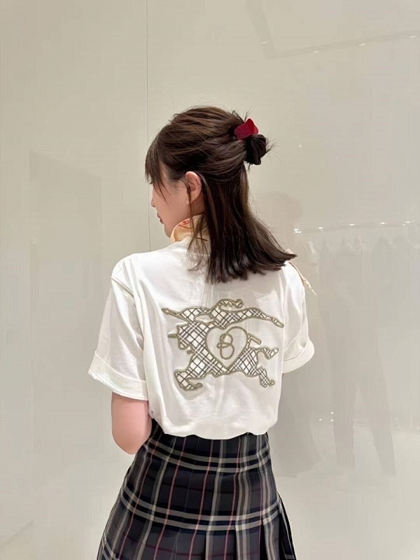 BURBERRY Equestrian Short Sleeve T-Shirt Style 2