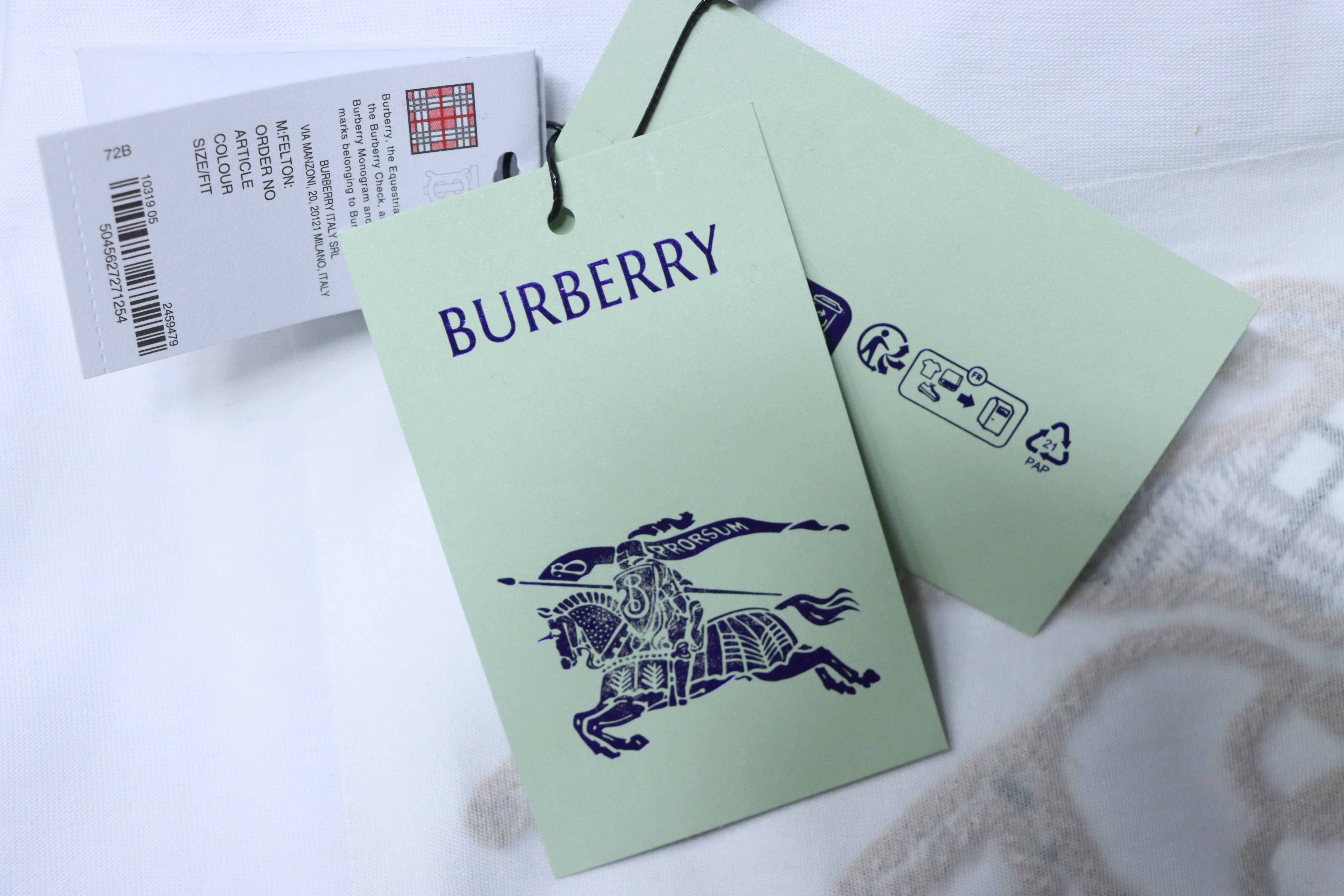 BURBERRY Equestrian Short Sleeve T-Shirt Style 2