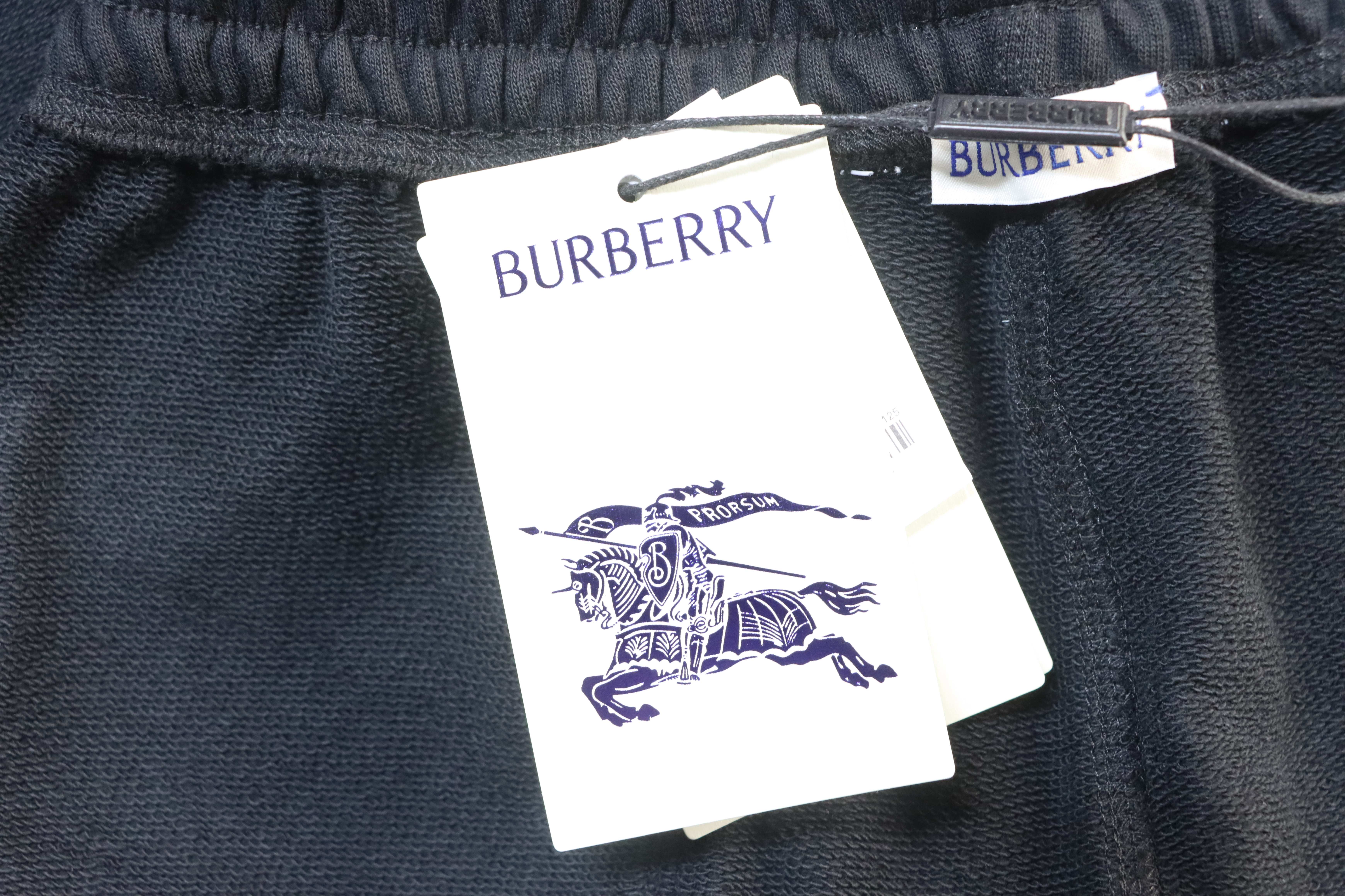 BURBERRY Equestrian Shorts Style 2