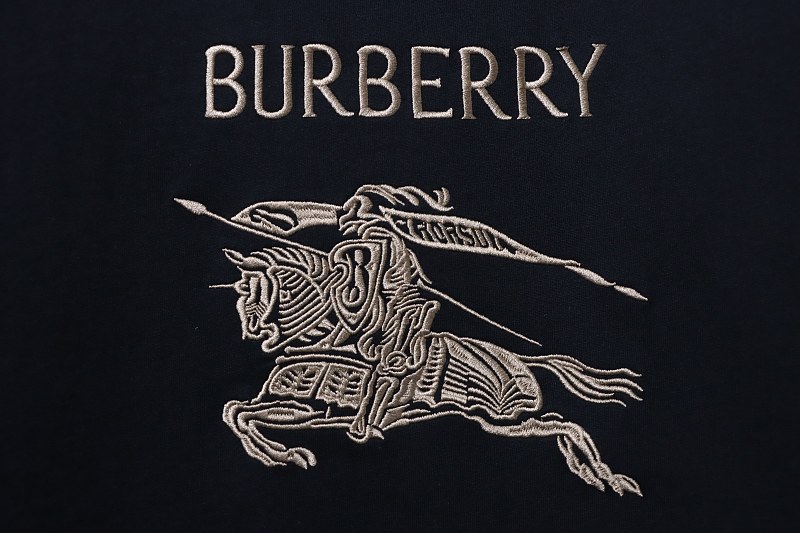 BURBERRY Gold Thread Knight Equestrian Embroidery Short Sleeve T-Shirt Style 1