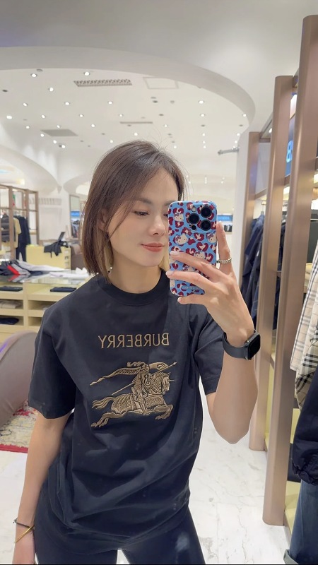 BURBERRY Gold Thread Knight Equestrian Embroidery Short Sleeve T-Shirt Style 1