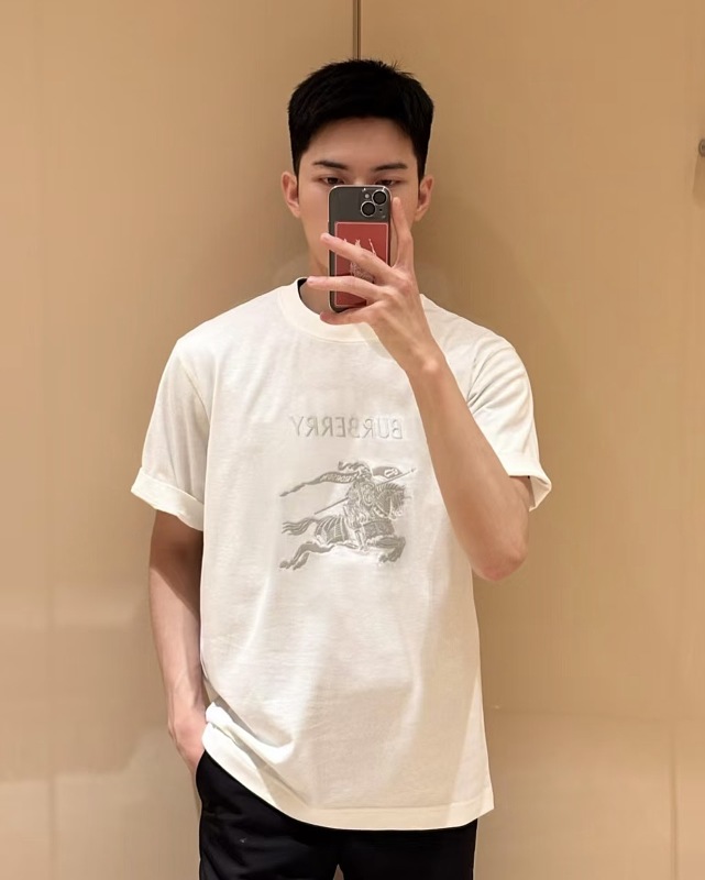 BURBERRY Gold Thread Knight Equestrian Embroidery Short Sleeve T-Shirt Style 2