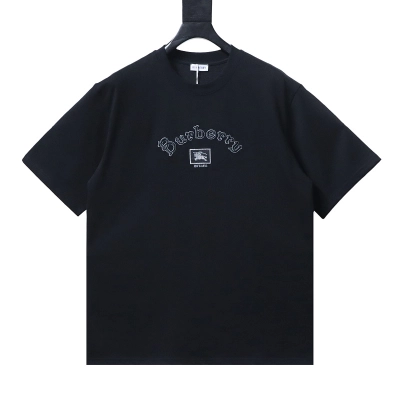 BURBERRY Gothic Embroidery Short Sleeve T-Shirt Style 2 01