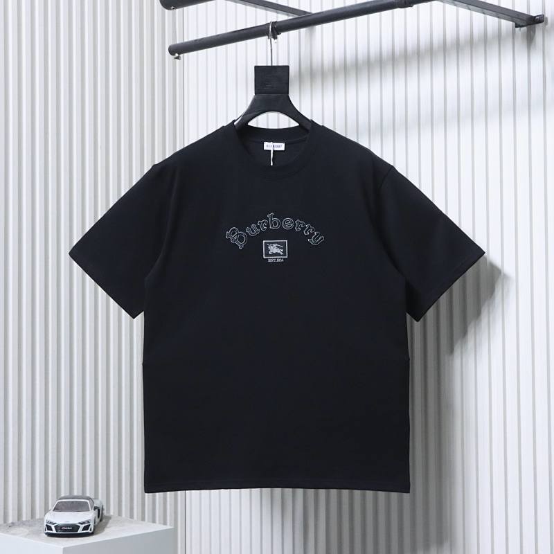 BURBERRY Gothic Embroidery Short Sleeve T-Shirt Style 4