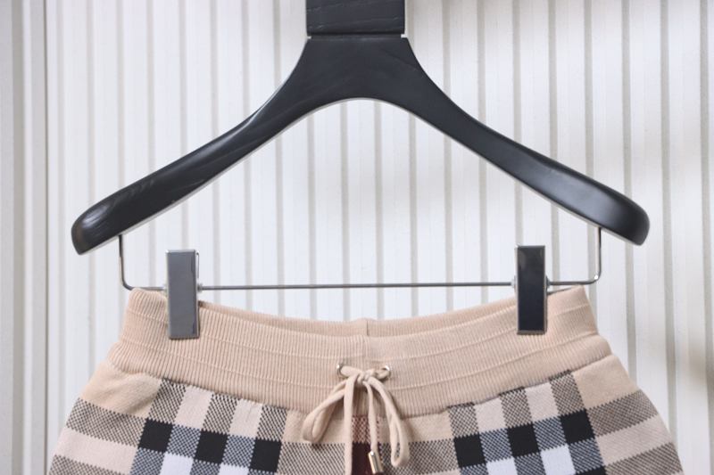 BURBERRY Knit Check Shorts Style 1