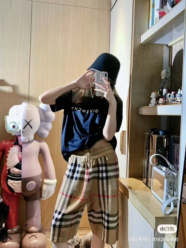 BURBERRY Knit Check Shorts Style 1
