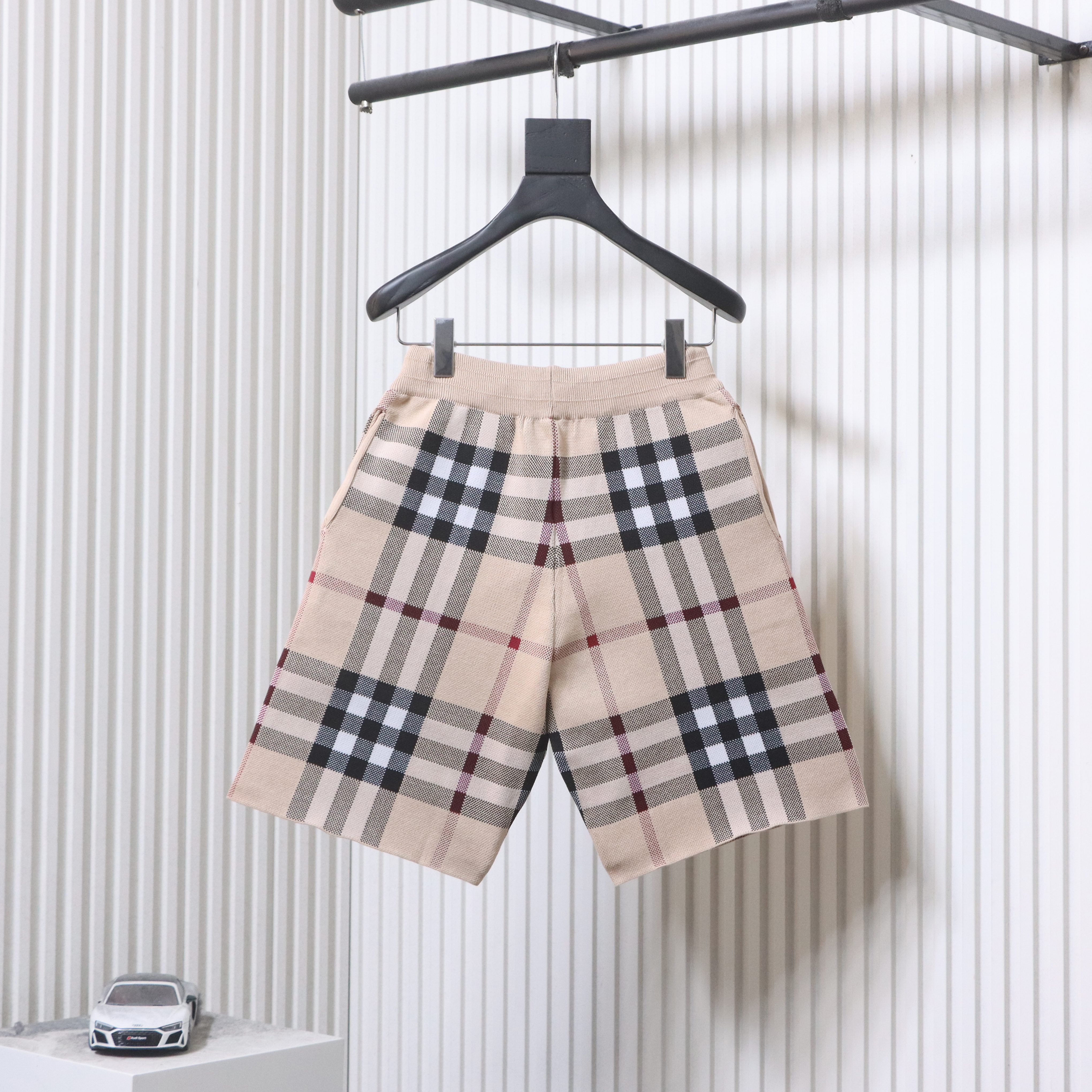 BURBERRY Knit Check Shorts Style 1