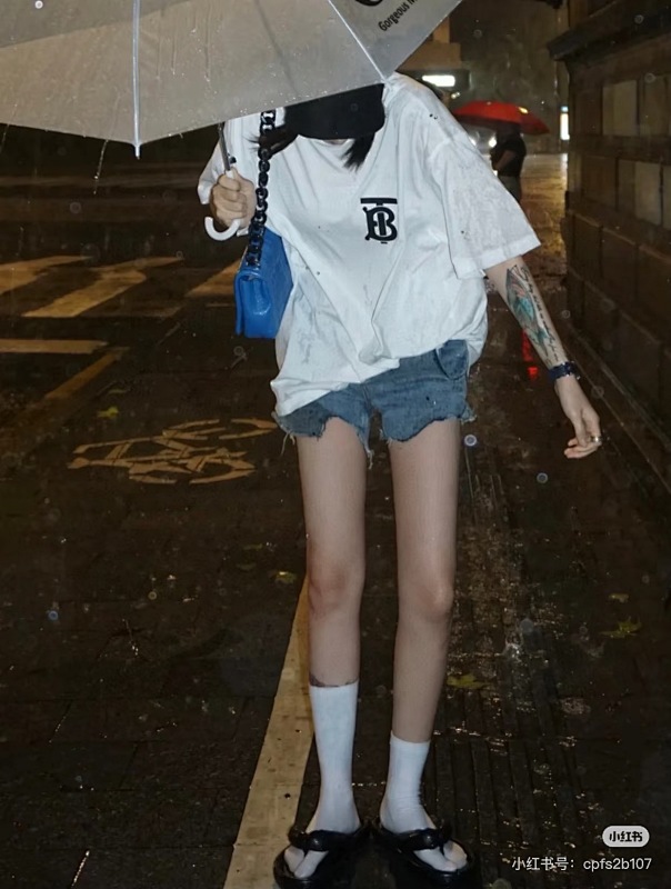 BURBERRY Letter Short Sleeve T-Shirt Style 2