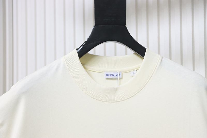 BURBERRY Print Logo Short Sleeve T-Shirt Style 1