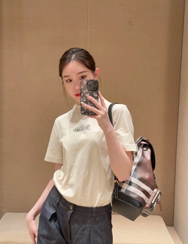 BURBERRY Print Logo Short Sleeve T-Shirt Style 1