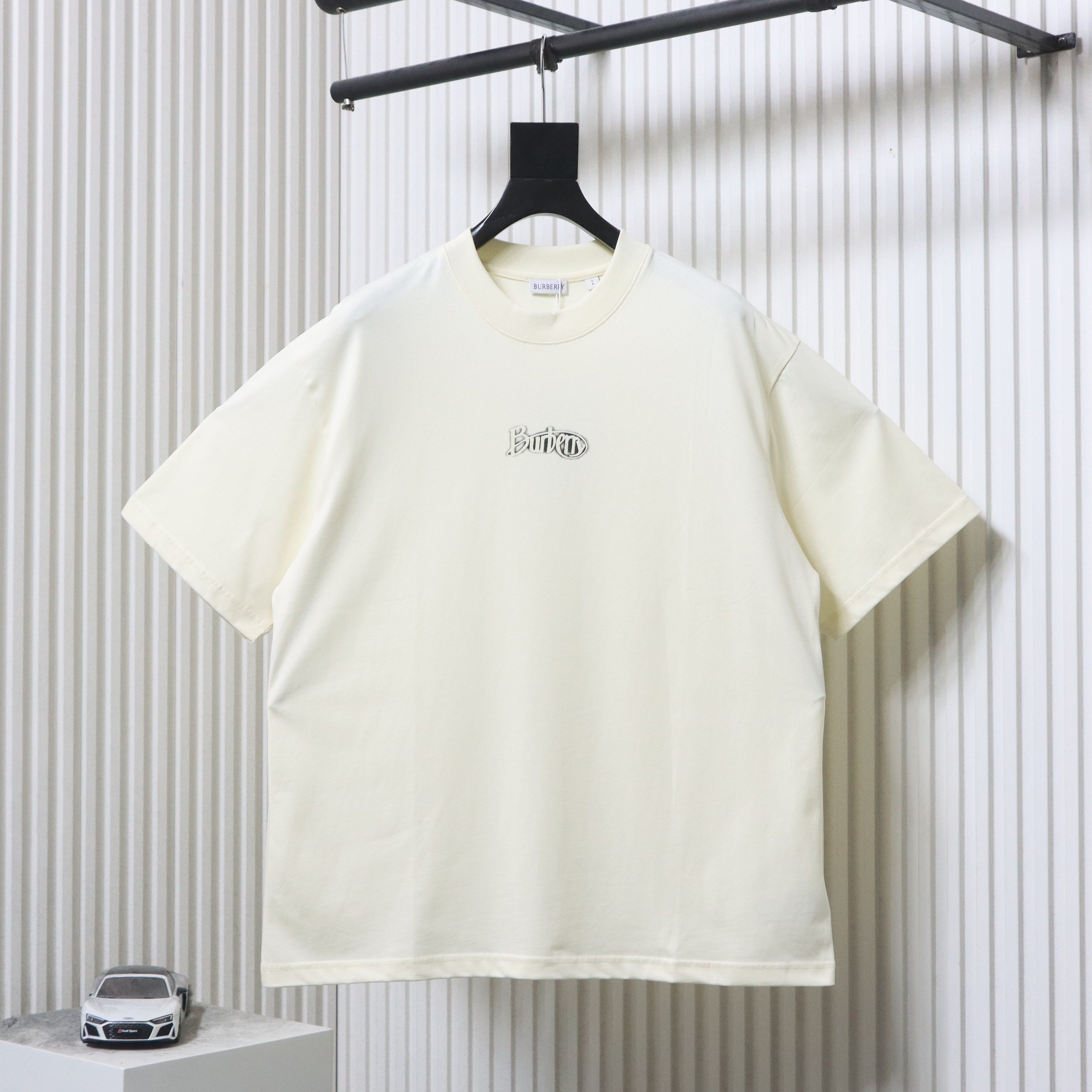 BURBERRY Print Logo Short Sleeve T-Shirt Style 1