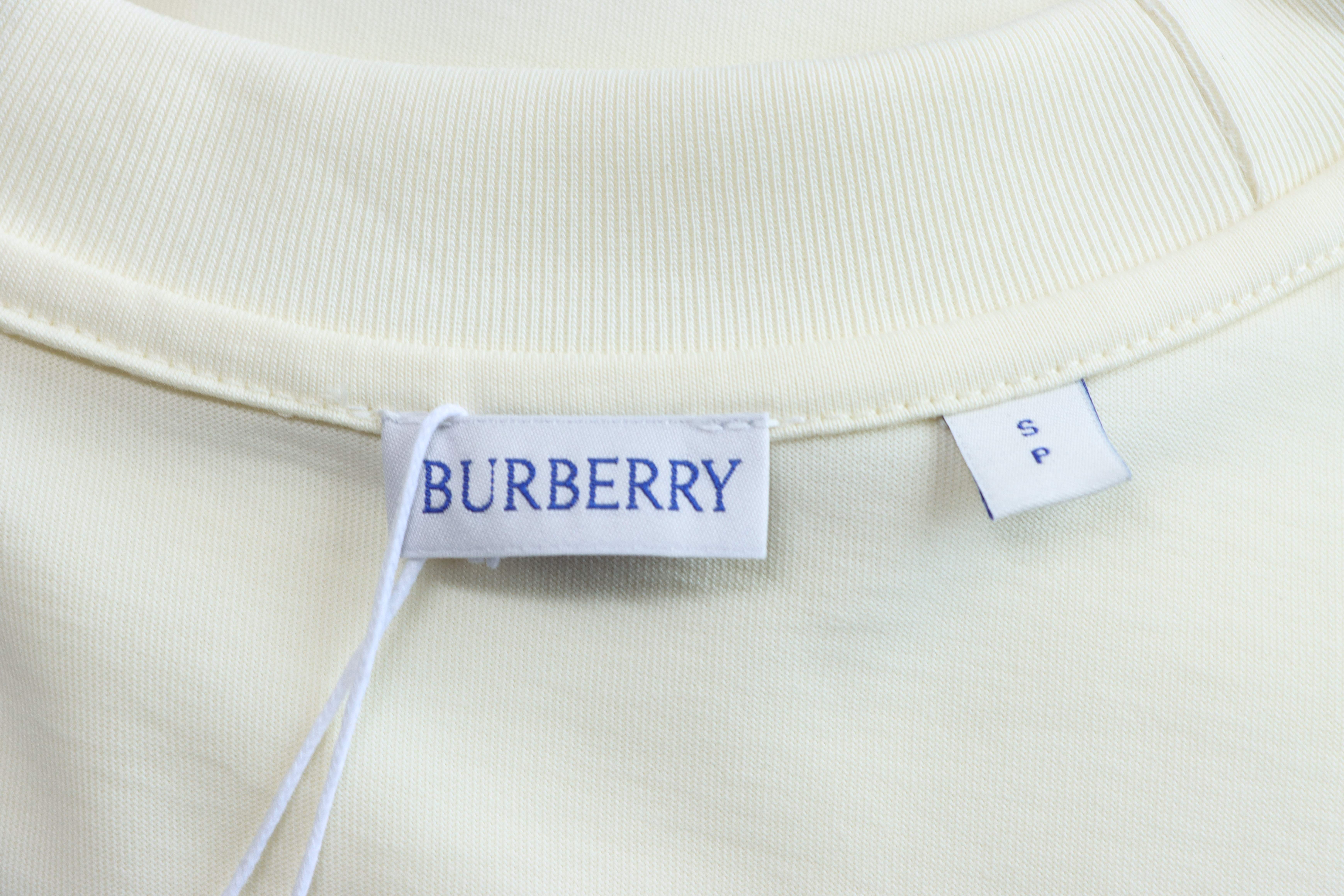BURBERRY Print Logo Short Sleeve T-Shirt Style 1
