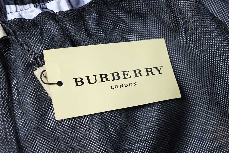 BURBERRY Short Sleeve T-Shirt
