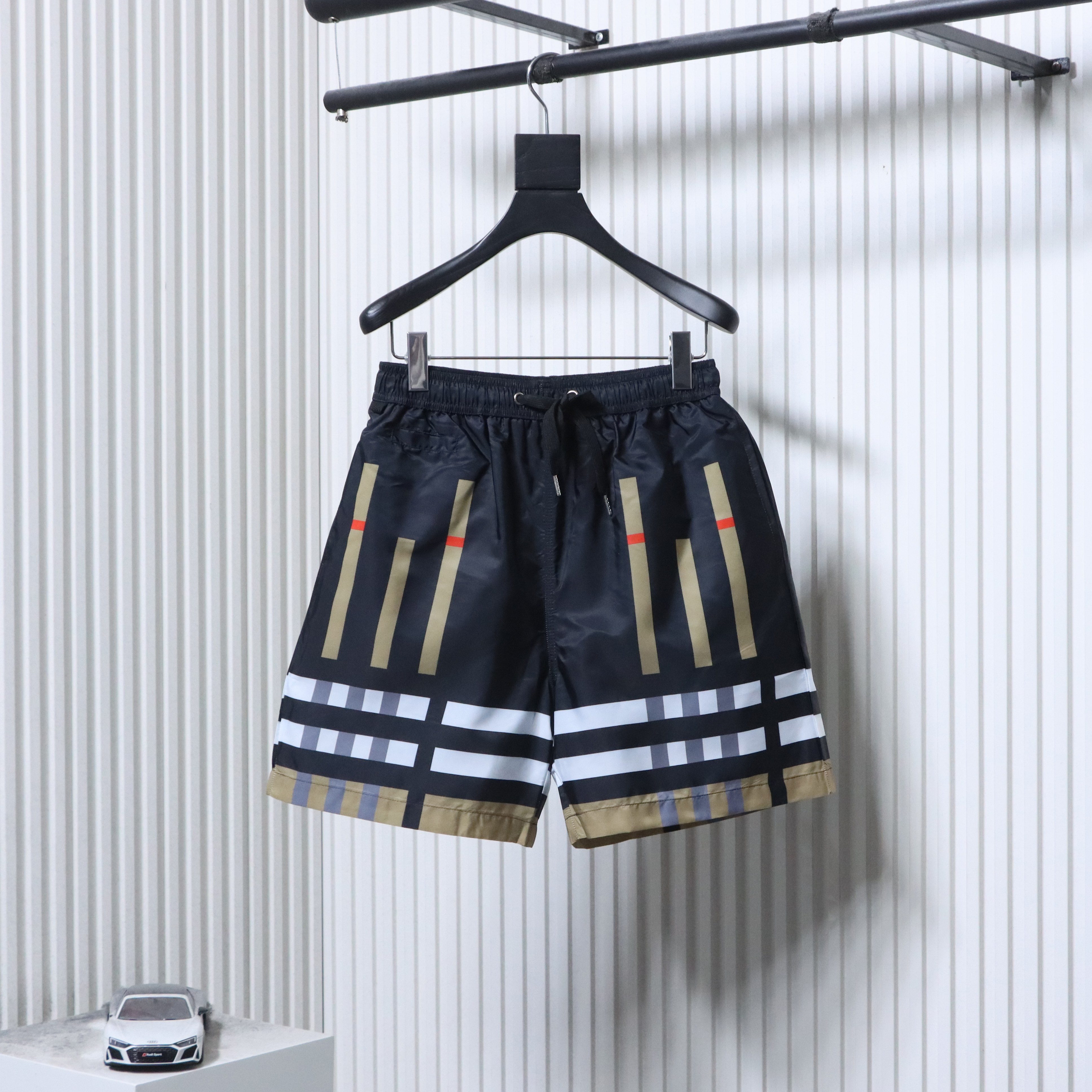 BURBERRY Short Sleeve T-Shirt