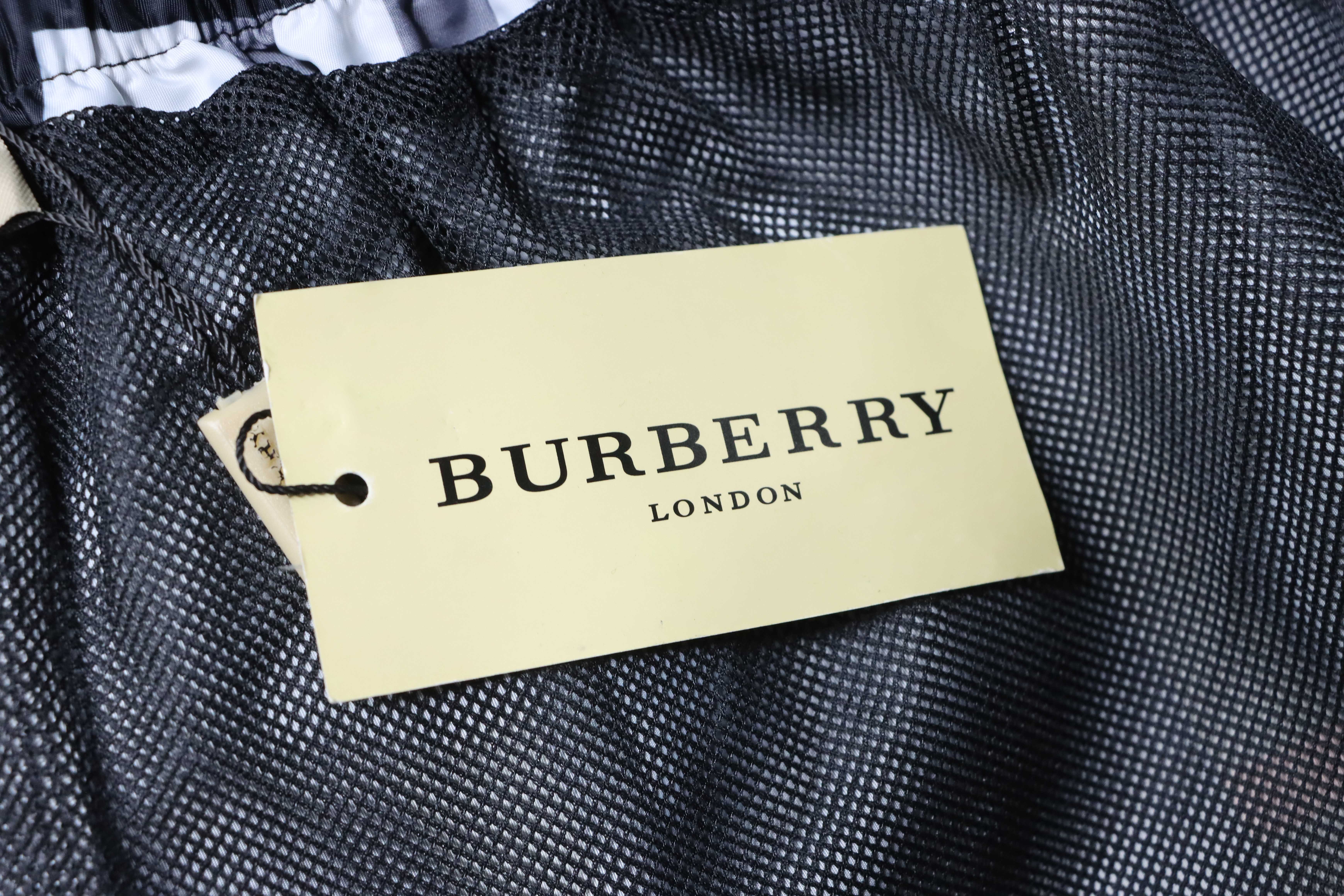 BURBERRY Short Sleeve T-Shirt