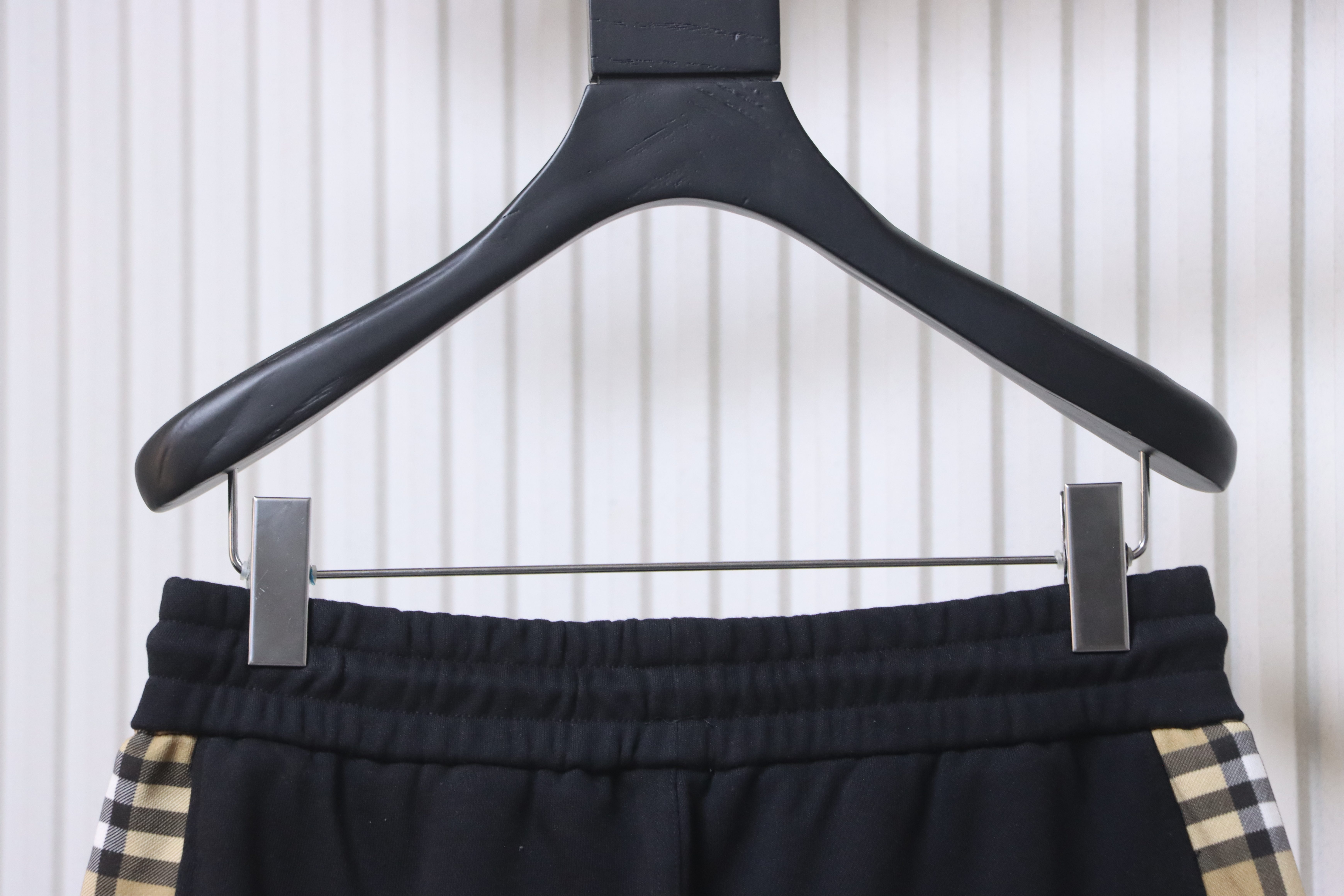 BURBERRY Side Check Webbing Shorts Style 2