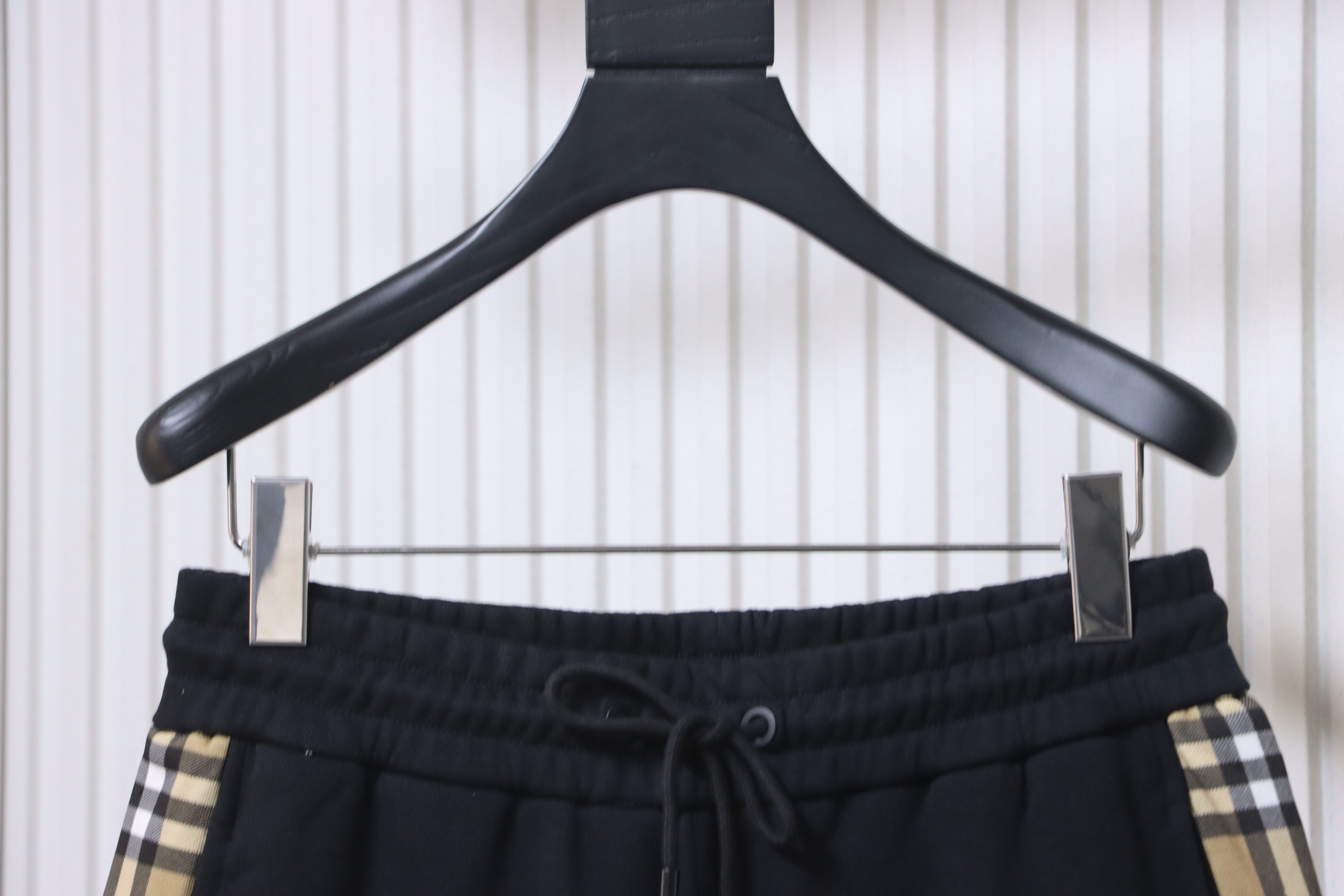 BURBERRY Side Check Webbing Shorts Style 2